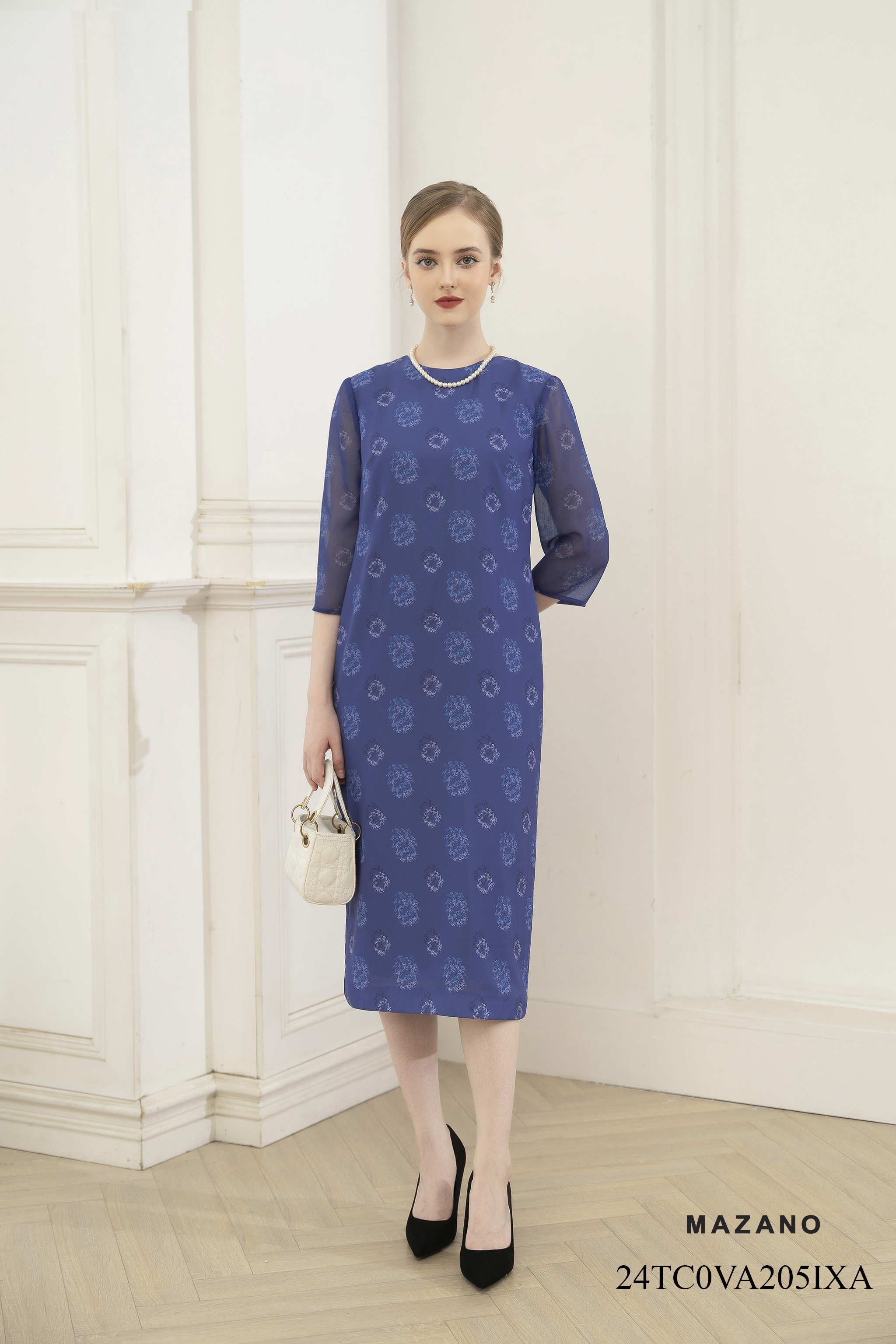 Váy Đầm suông Vải thô dày dặn kết hợp tay voan mỏng Họa tiết hoa hồng cách điệu Cổ tròn vừa Tay lỡ Dài tới bắp chân