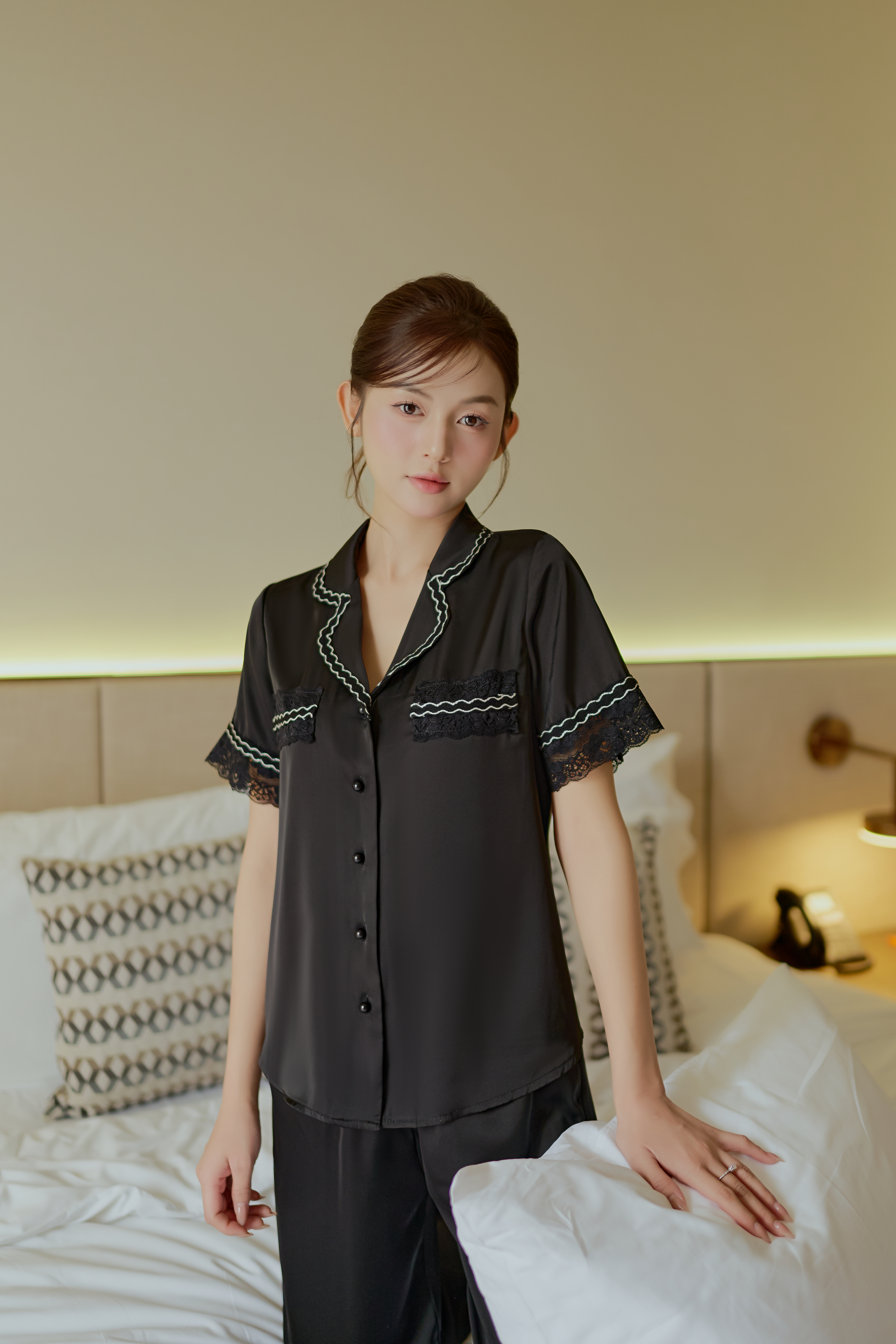 Bộ lụa áo cộc tay, quần dài BN587_thumbnail_2