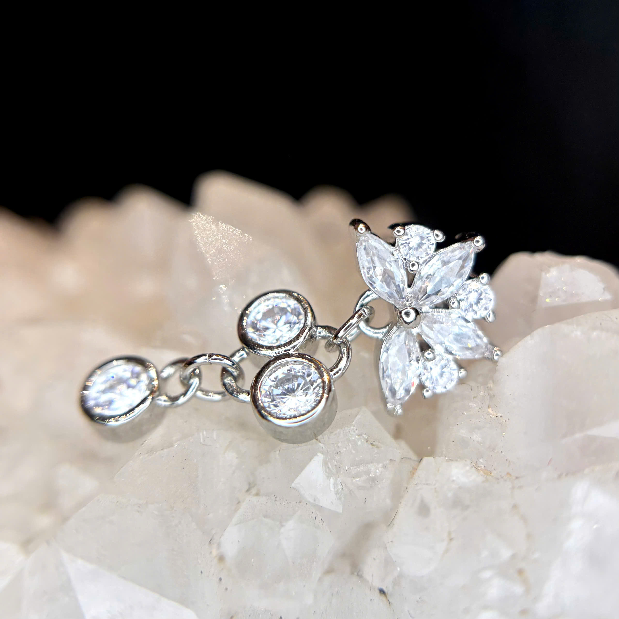 Khuyên kiểu rơi 3 đá tròn bi_thumbnail_2