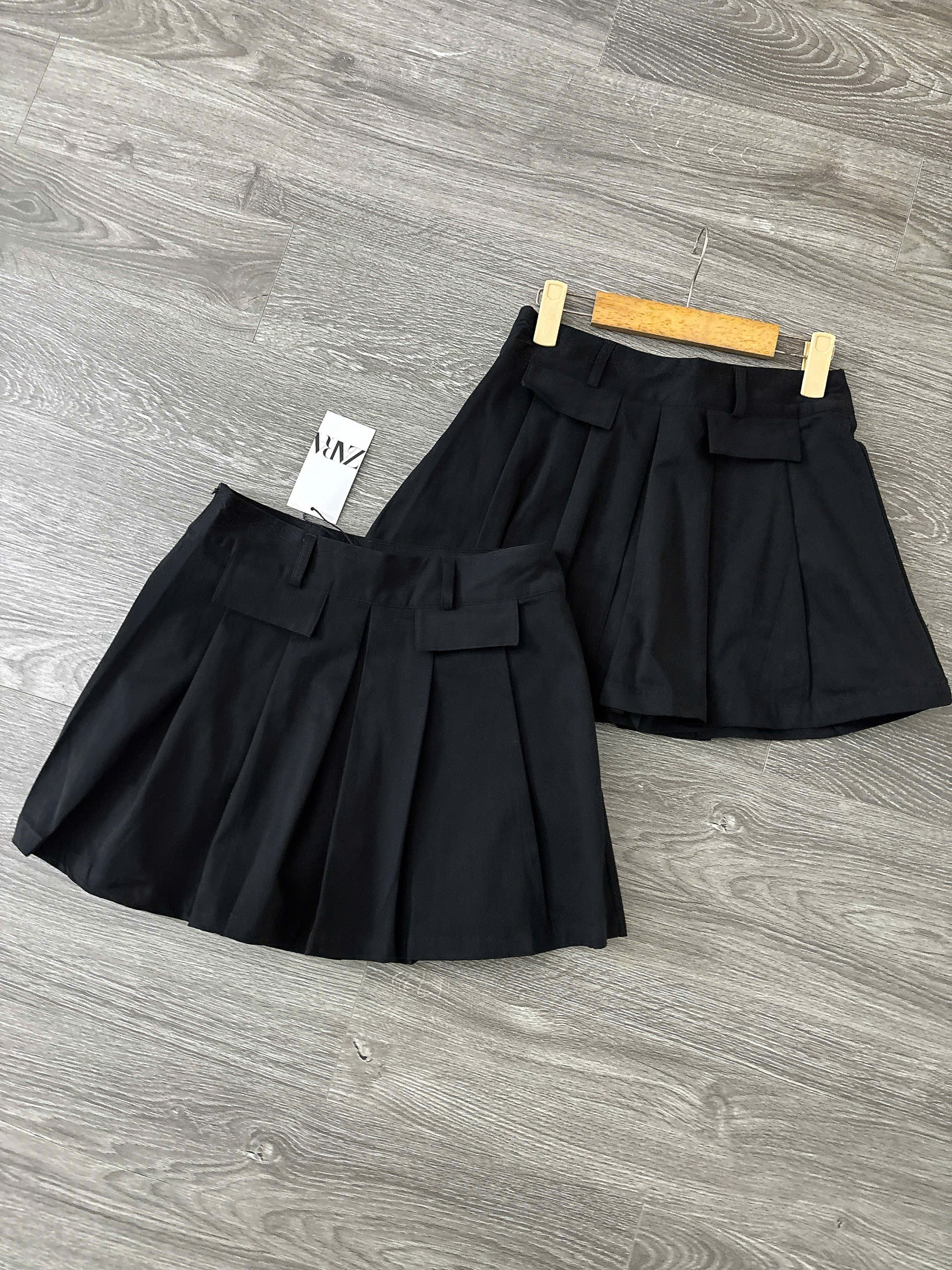 C84 CHÂN VÁY ĐEN_thumbnail_12