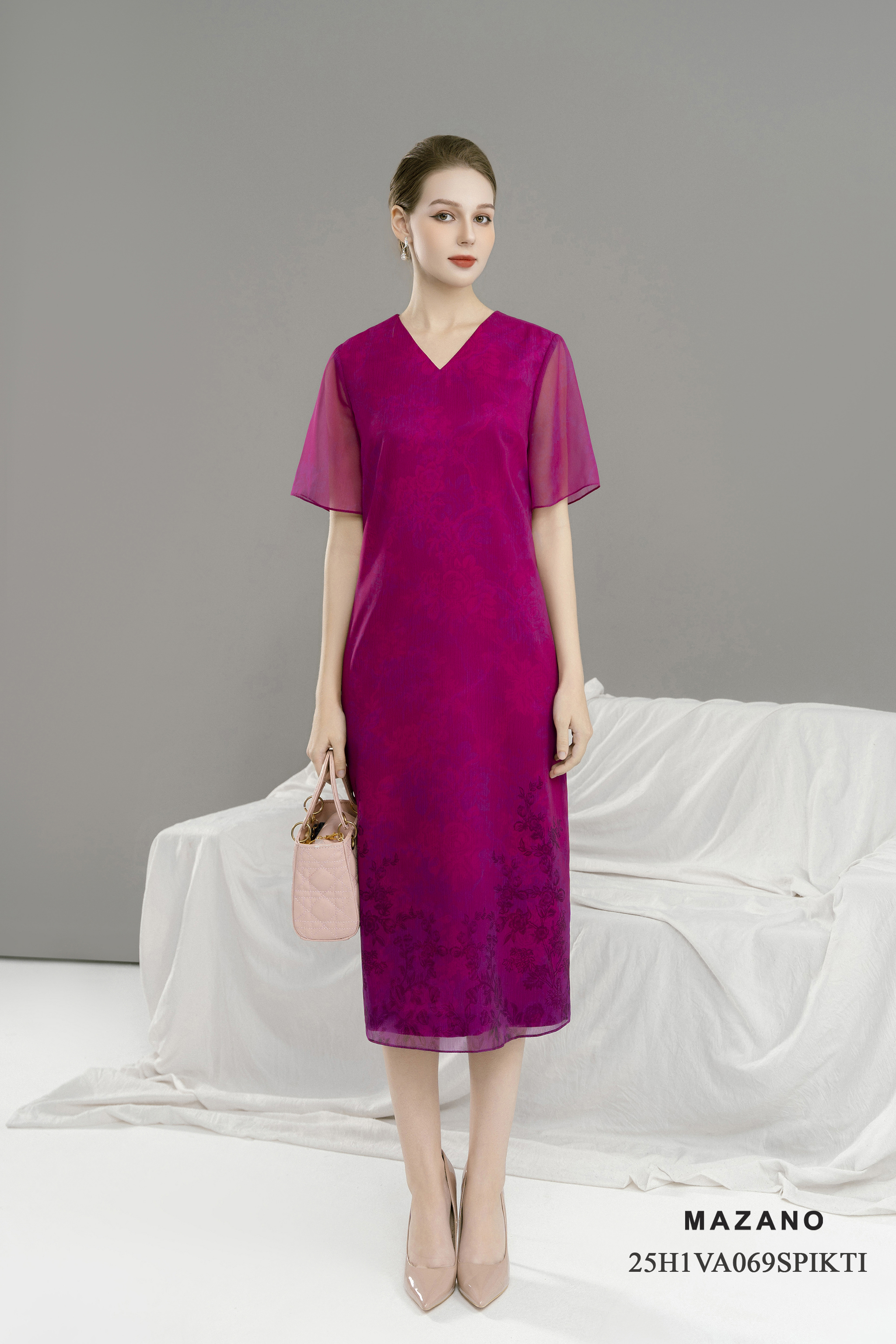 Váy Đầm Suông Vải voan xước Hoạ tiết hoa hồng cách điệu Cổ V Tay ngắn Dài ngang bắp chân_thumbnail_0