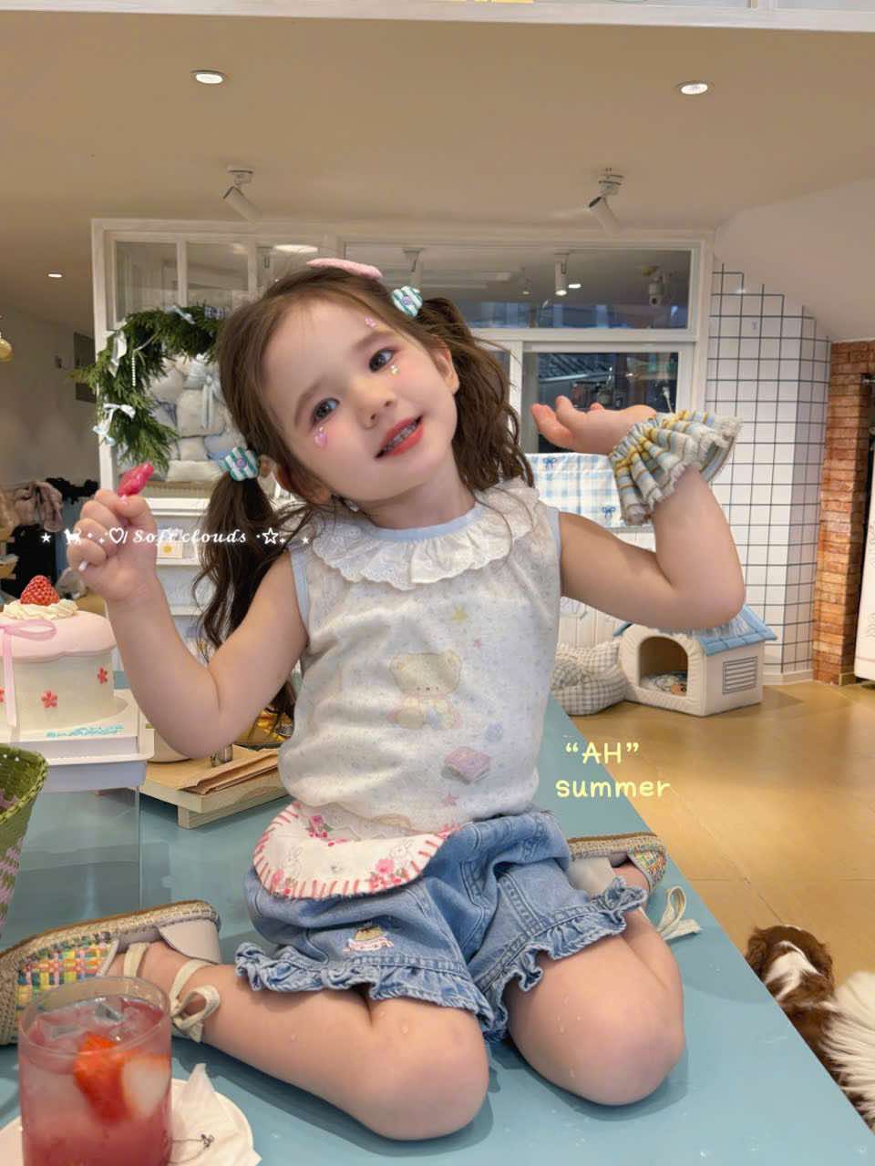 AH37 - Quần bò đùi bèo gấu màu xanh hãng AH