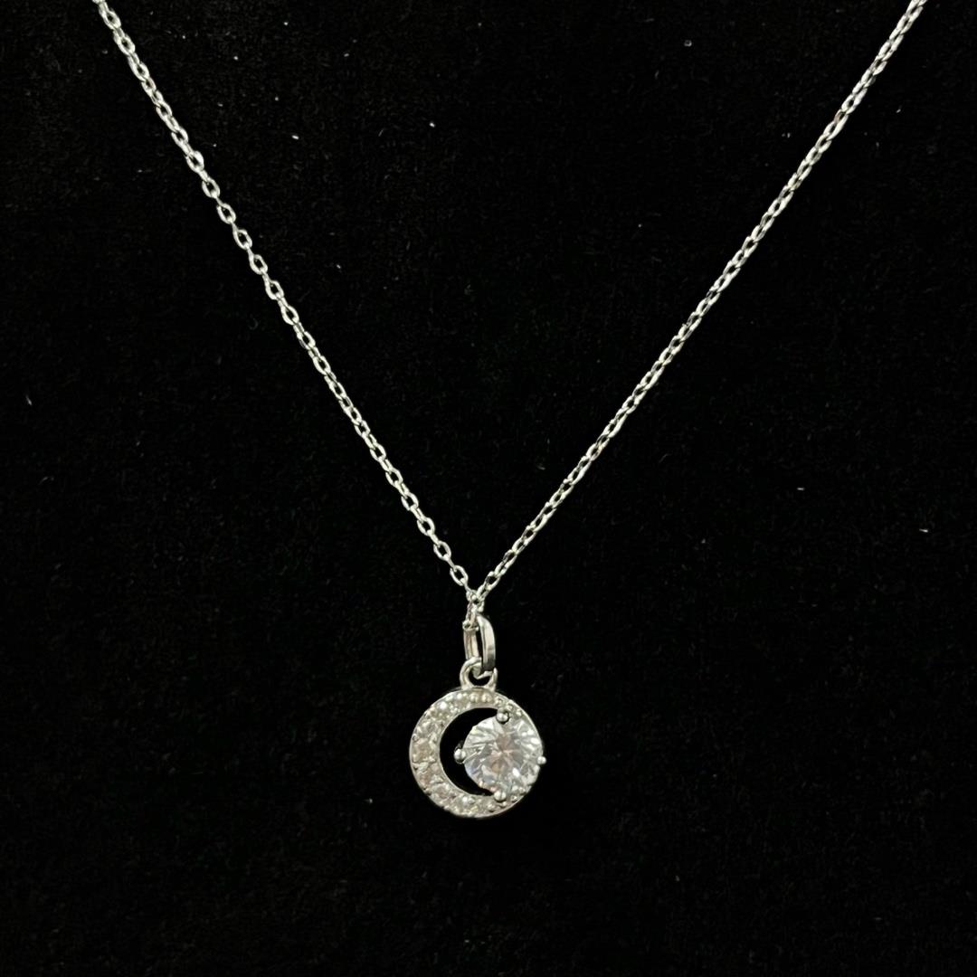 vòng cổ bạc charm mặt trăng đín đá sang trọng 