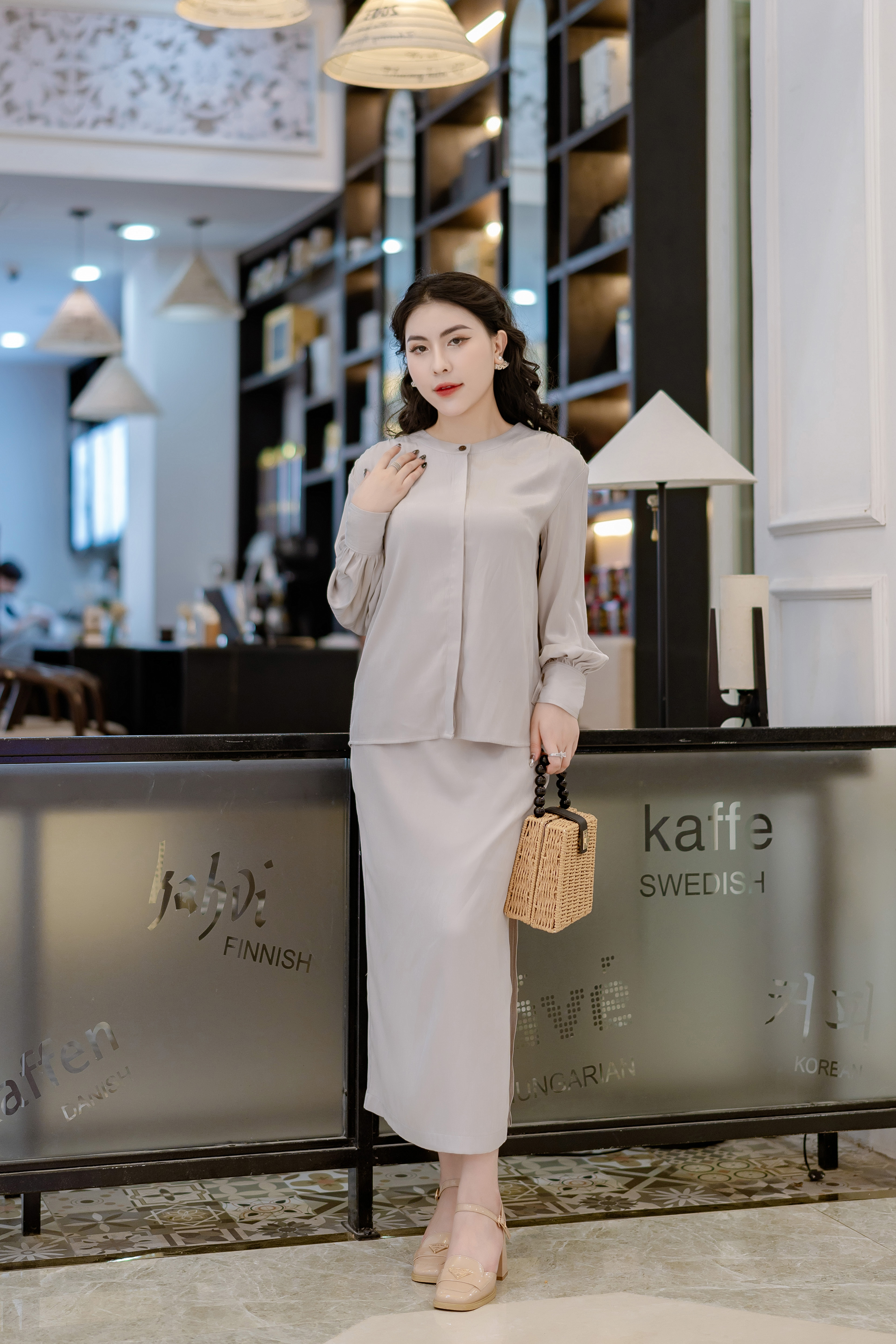 CHÂN VÁY ÔM BÒ LỤA GIẤY - NICOLE SKIRT_thumbnail_4