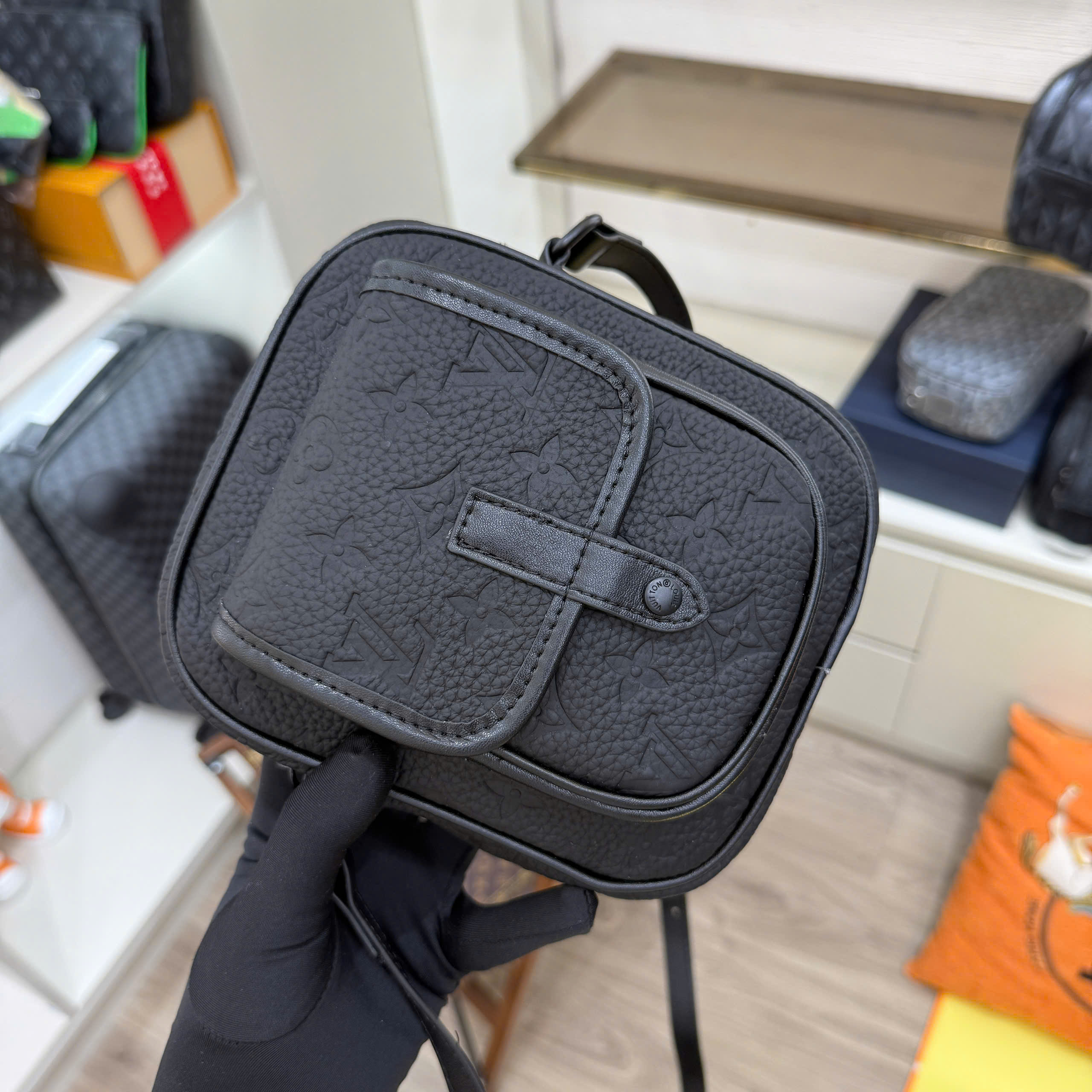 Túi đeo chéo Louis Vuitton Christopher Wearable Wallet_thumbnail_4