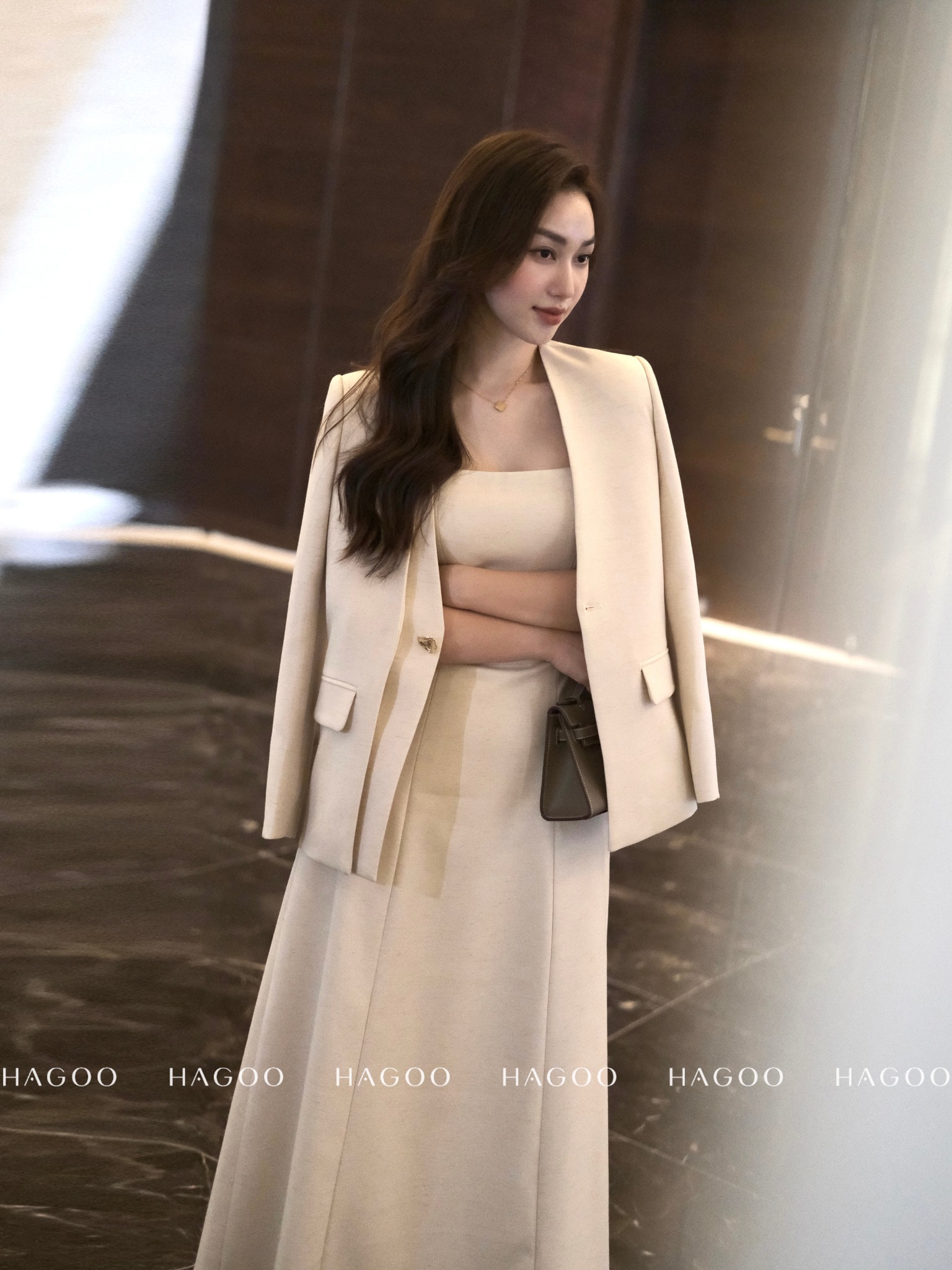 Blazer Tuytsi sồi màu kem HAGOO