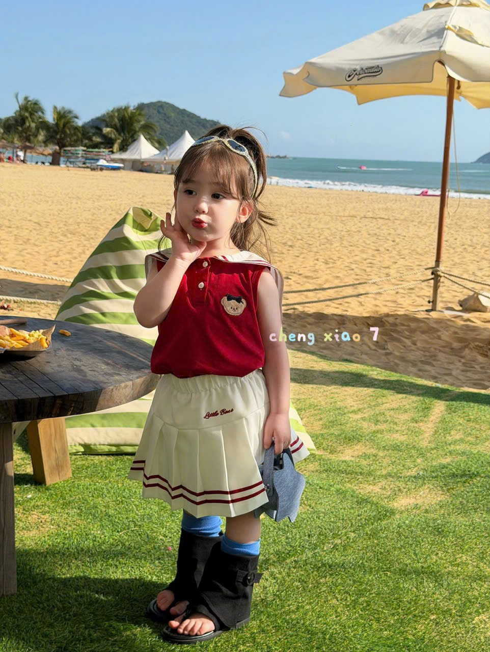 CX03 - Set áo sát nách cổ thủy thủ đỏ phối chân váy trắng hãng CX7