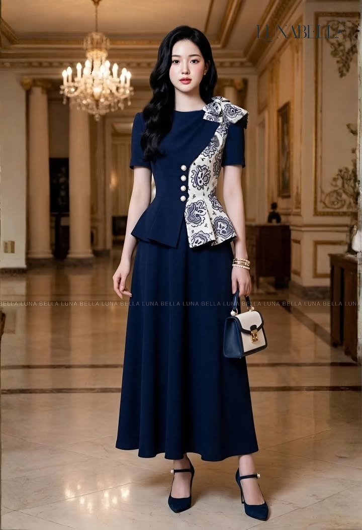 Set váy peplum in hoạ tiết ELOWEN màu XANH nơ vai