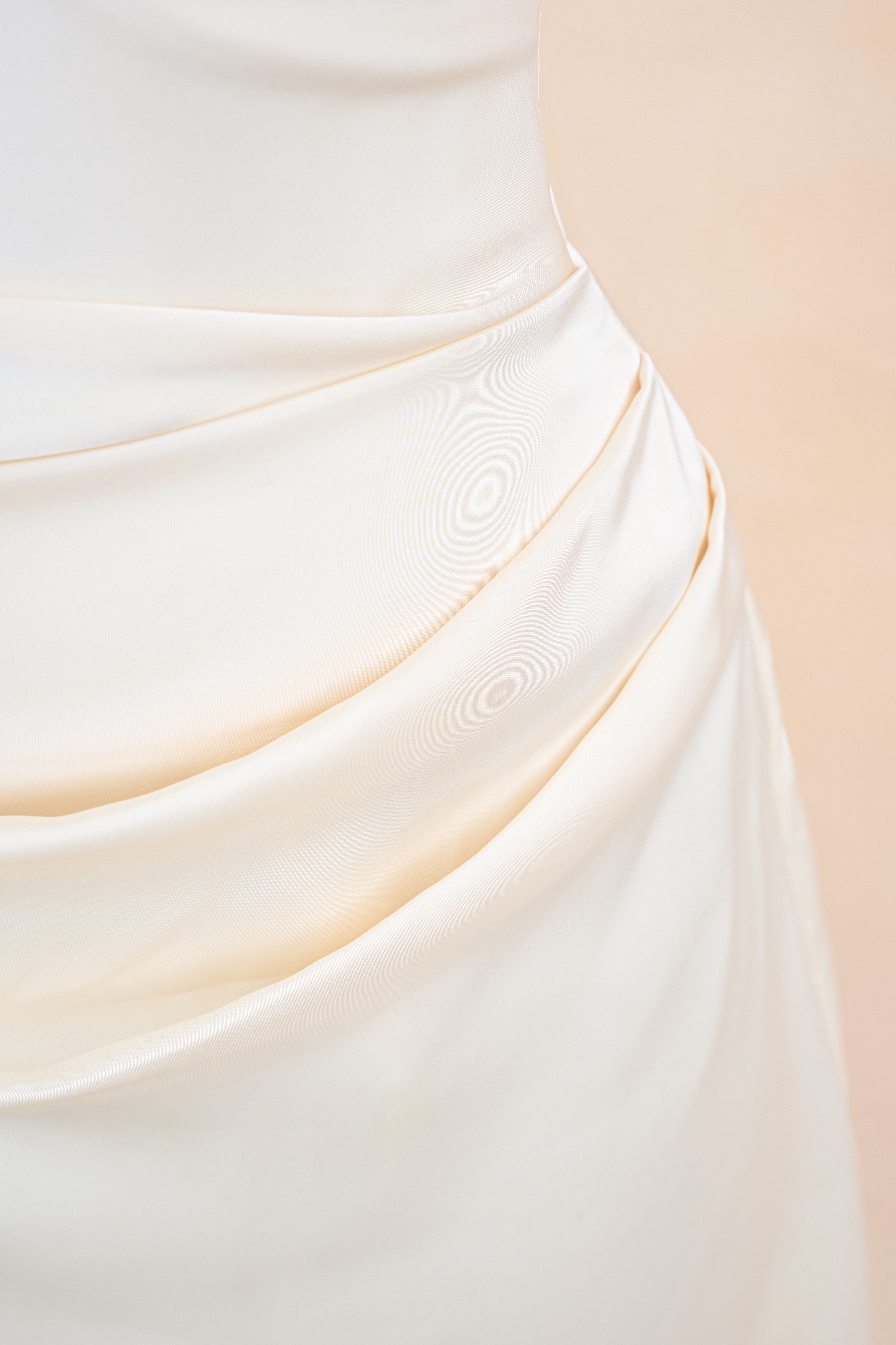 Đầm Suông Lụa Vạt Vai Tag Cài_thumbnail_3