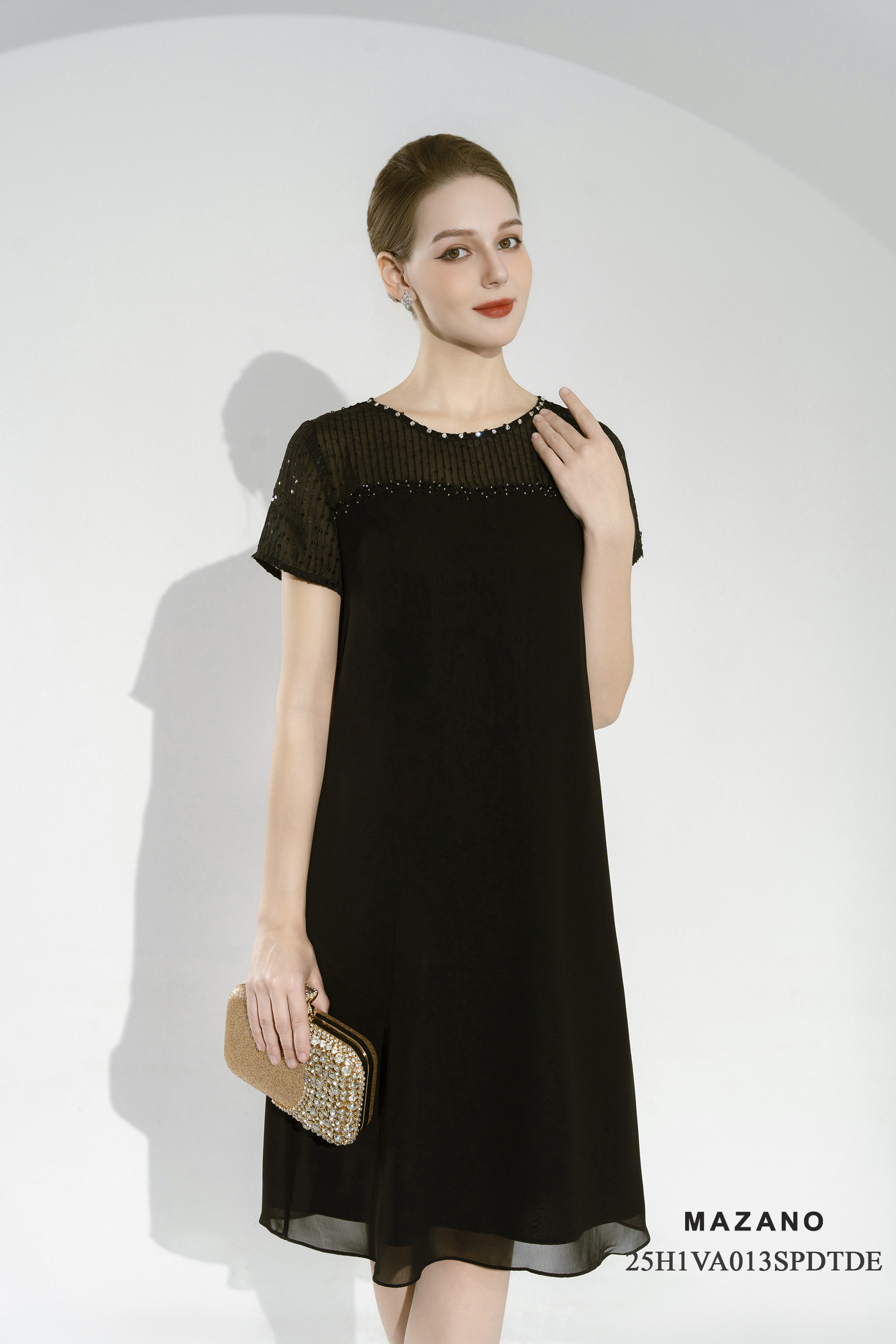 Váy Đầm suông A Vải voan mỏng Phối kim sa Đính trang trí Cổ tròn Tay ngắn Dài váy đến gối._thumbnail_2