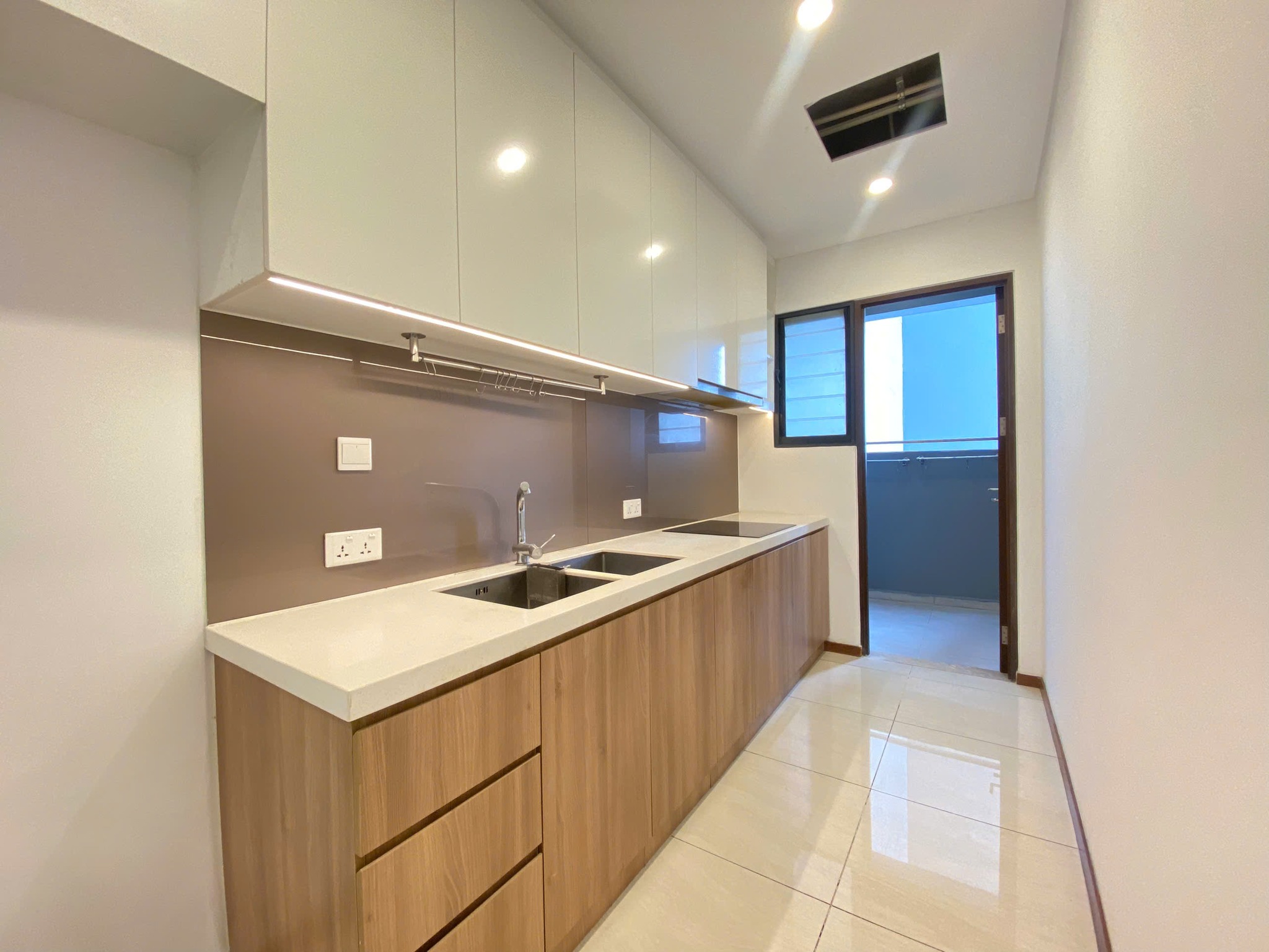 Cho thuê nhanh căn hộ 3PN One Verandah, giá cực tốt, nội thất hoàn hảo, view rộng bao la!_thumbnail_4