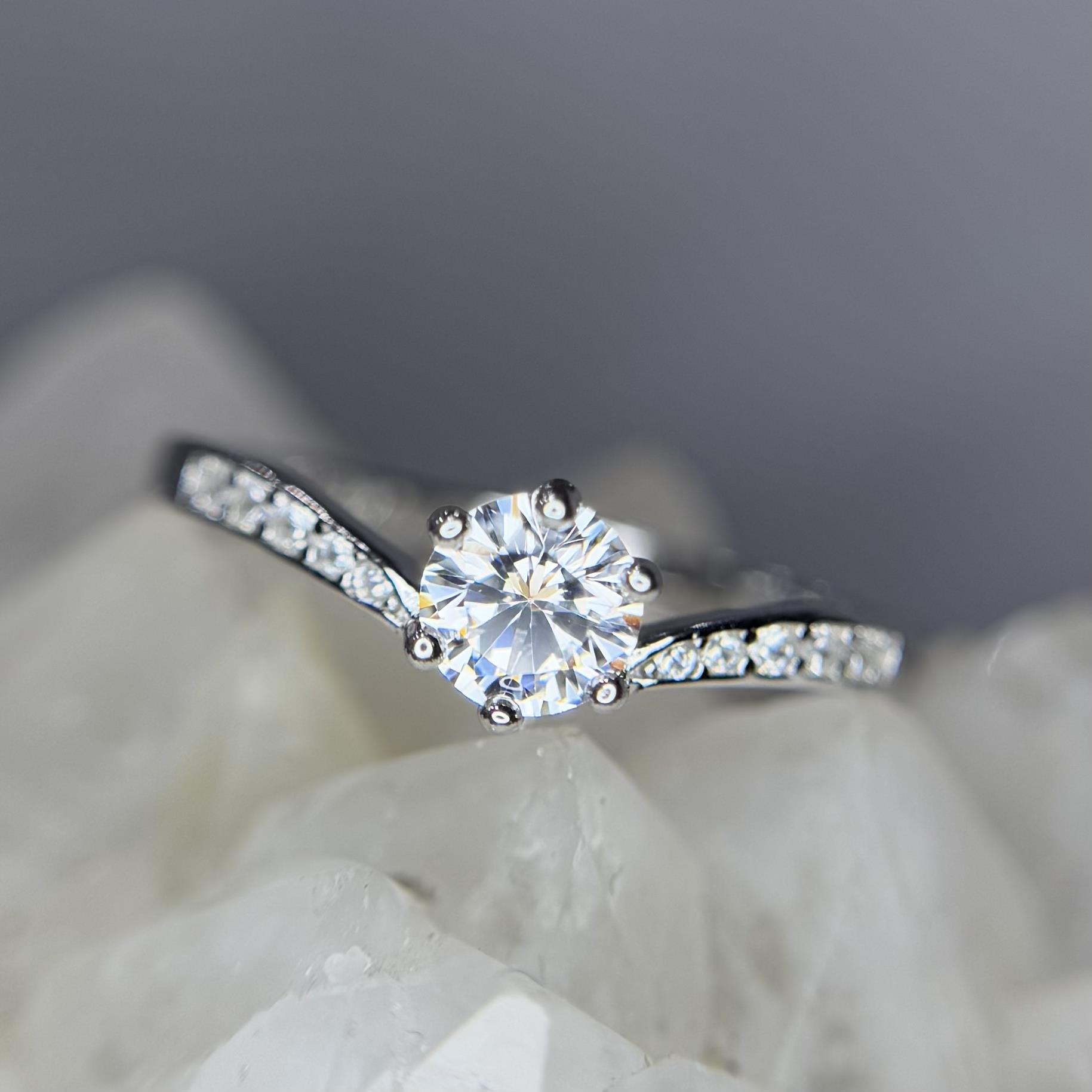 nhẫn bạc xi bạch kim kim cương đá trắng vương miện size 7