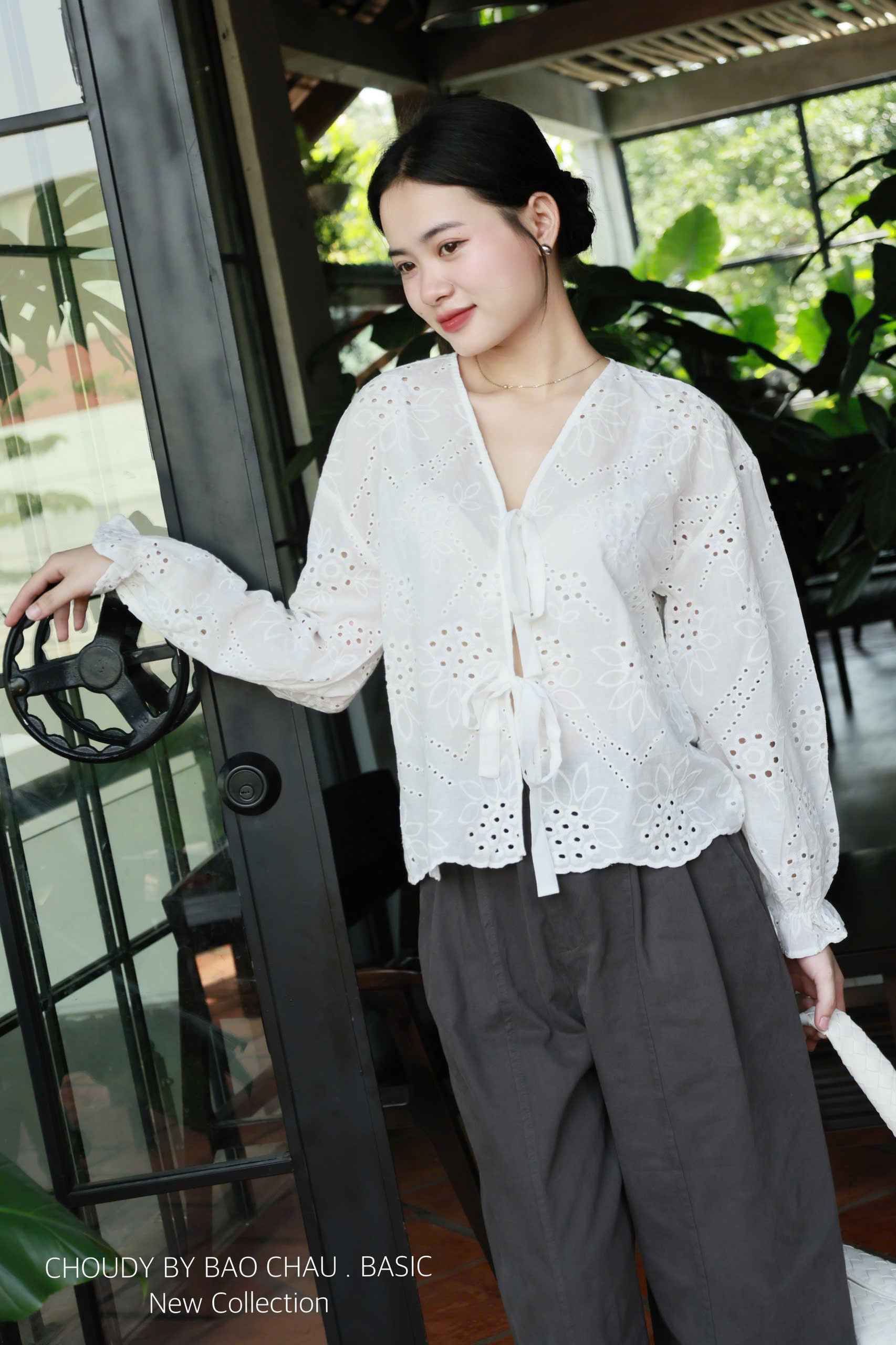 U144  ÁO THẮT NƠ TRẮNG_thumbnail_5