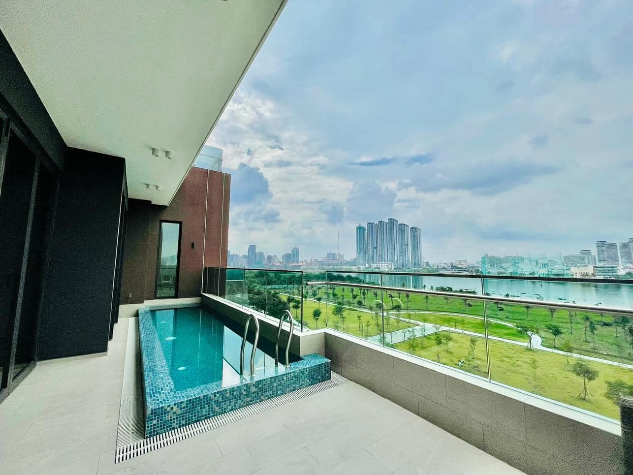 Chuyển nhượng căn Pool Villa cực kỳ đẳng cấp, số lượng giới hạn tại Thủ Thiêm._thumbnail_3