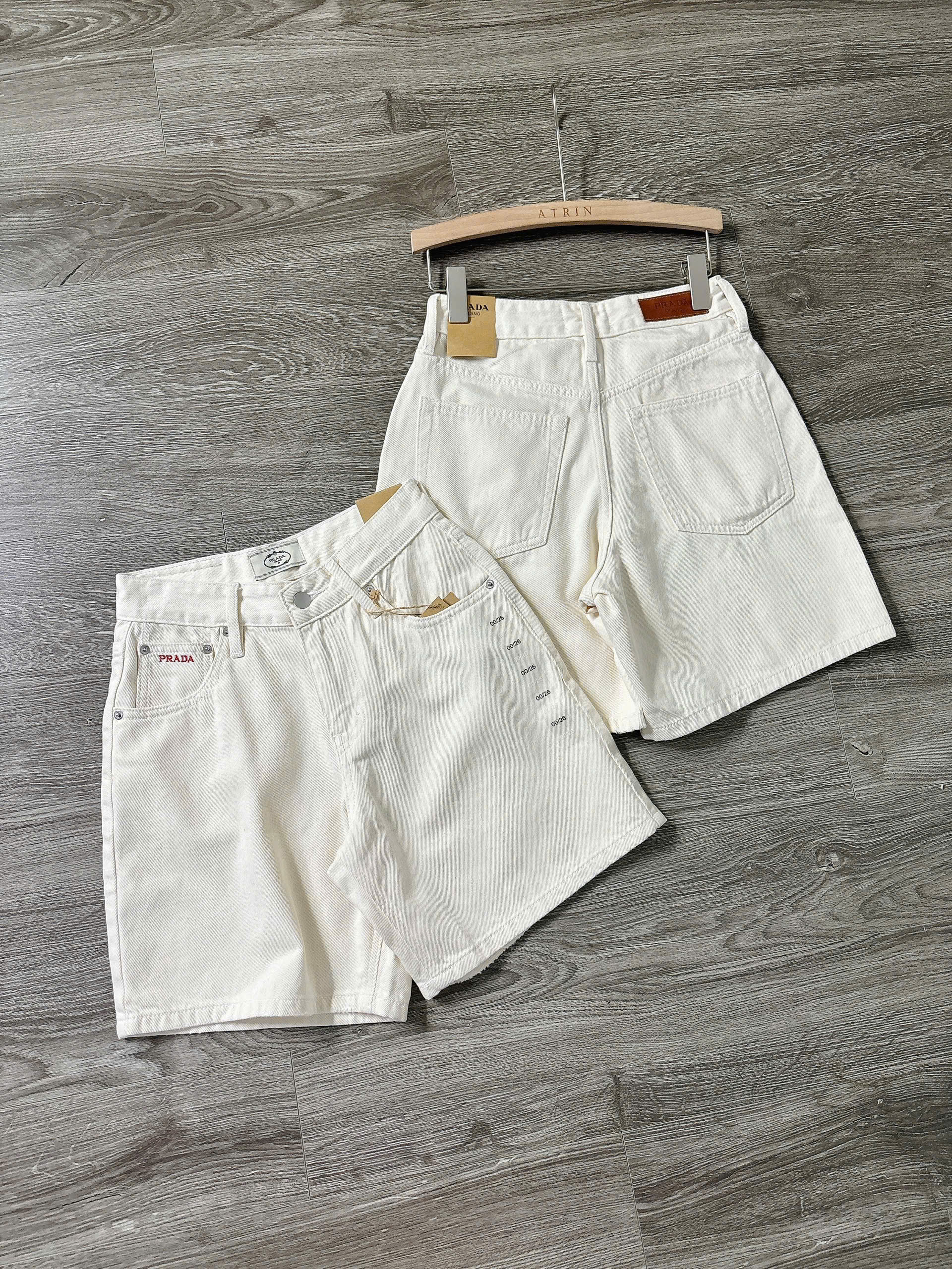 Q11 QUẦN NGỐ KEM