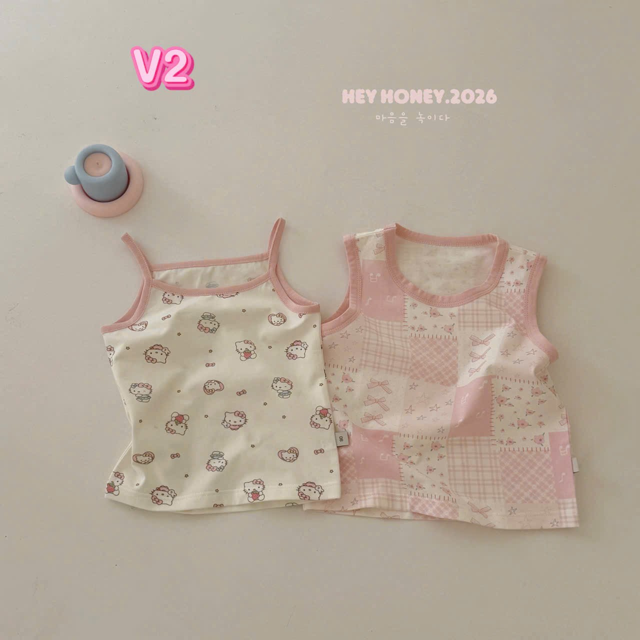 V2 - Set 2 áo cotton hoạ tiết kitty và caro hãng Hey Honey (Sz90-140)