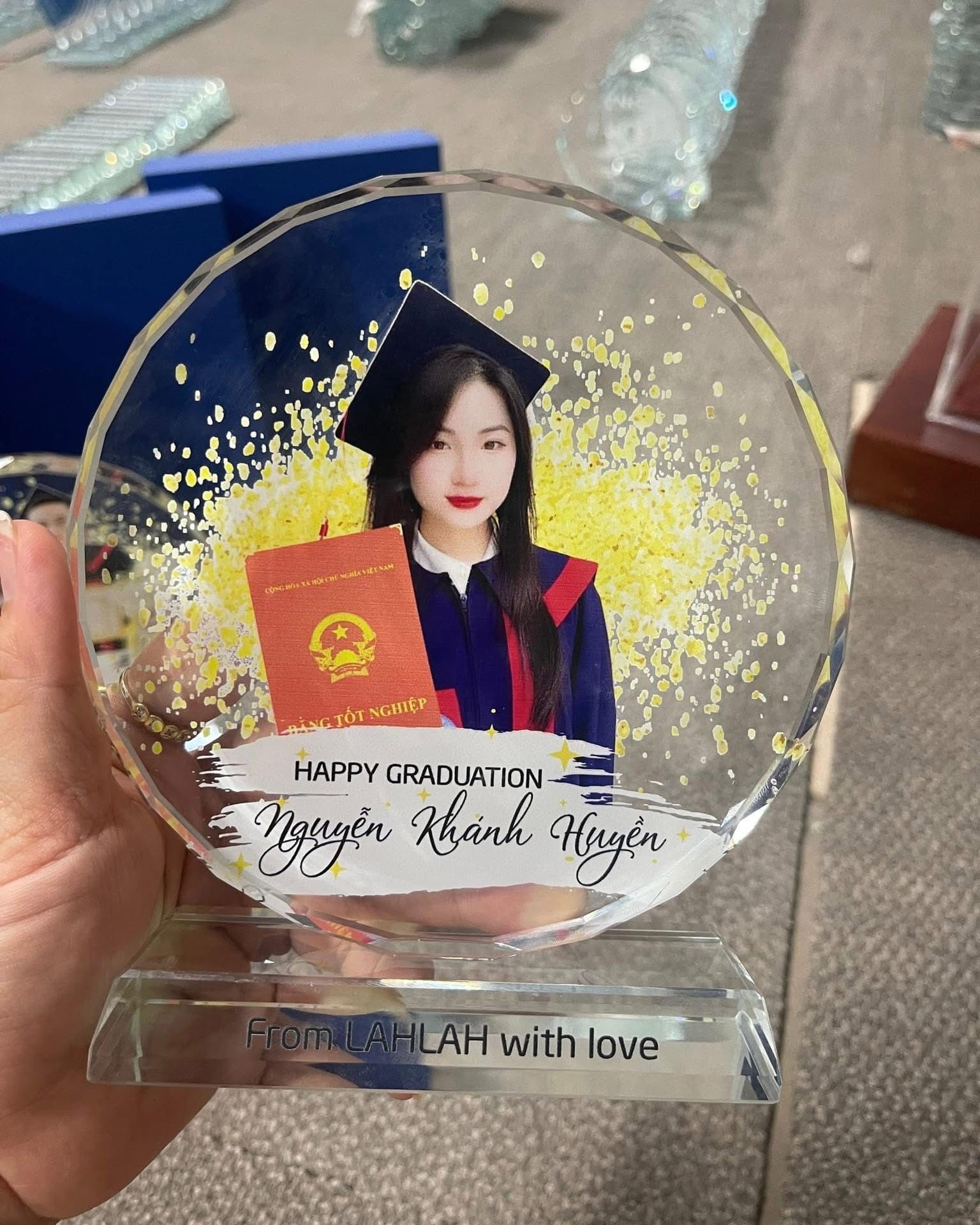 Kỷ niệm chương pha lê in ảnh 