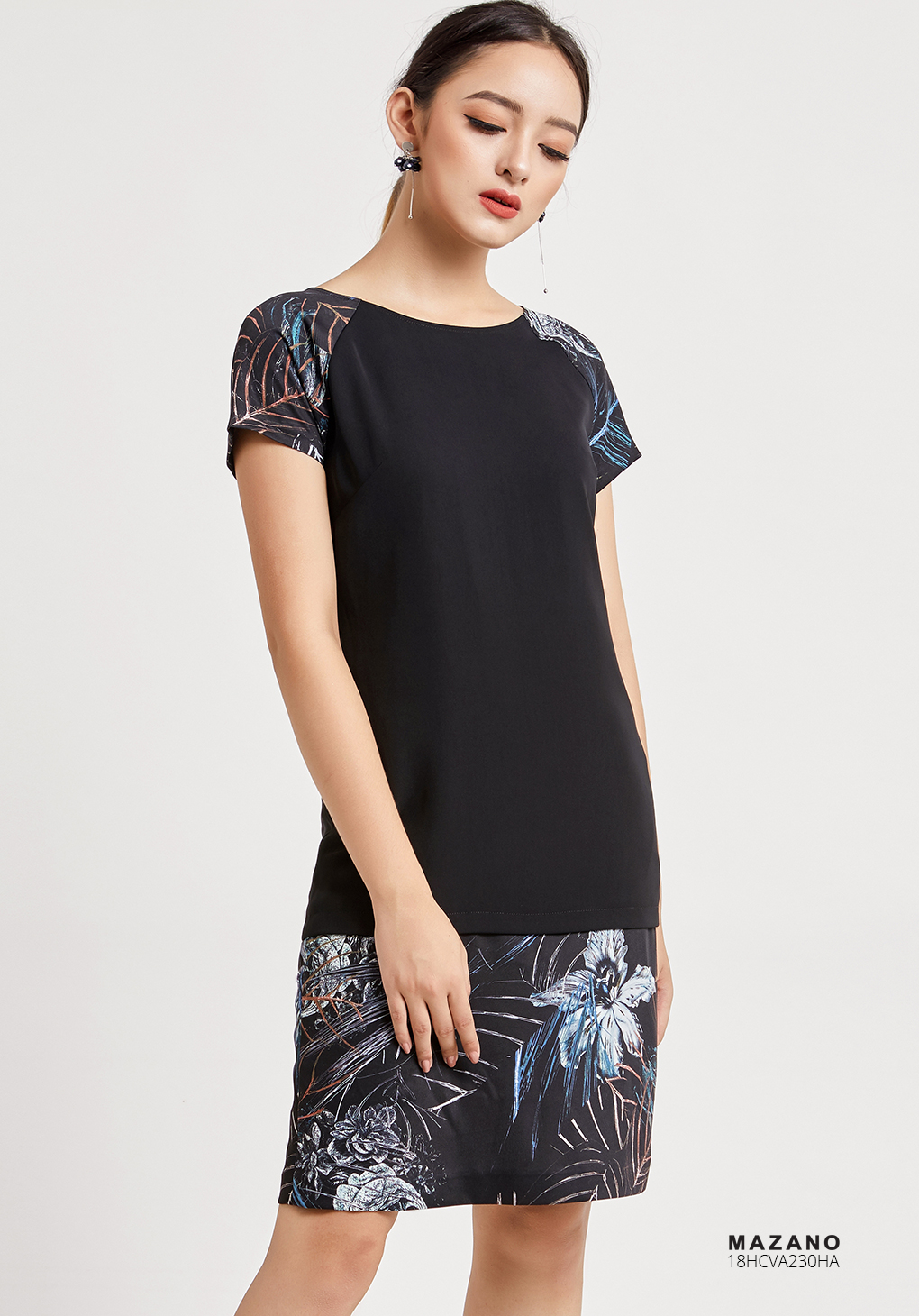 Váy thân ôm đen phối họa tiết_thumbnail_2