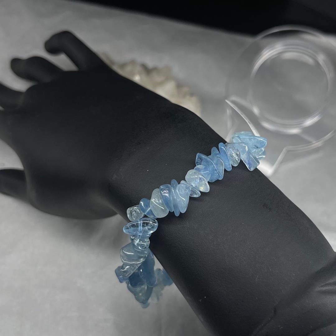 Vòng tay phong thuỷ đá aquamarine._thumbnail_3