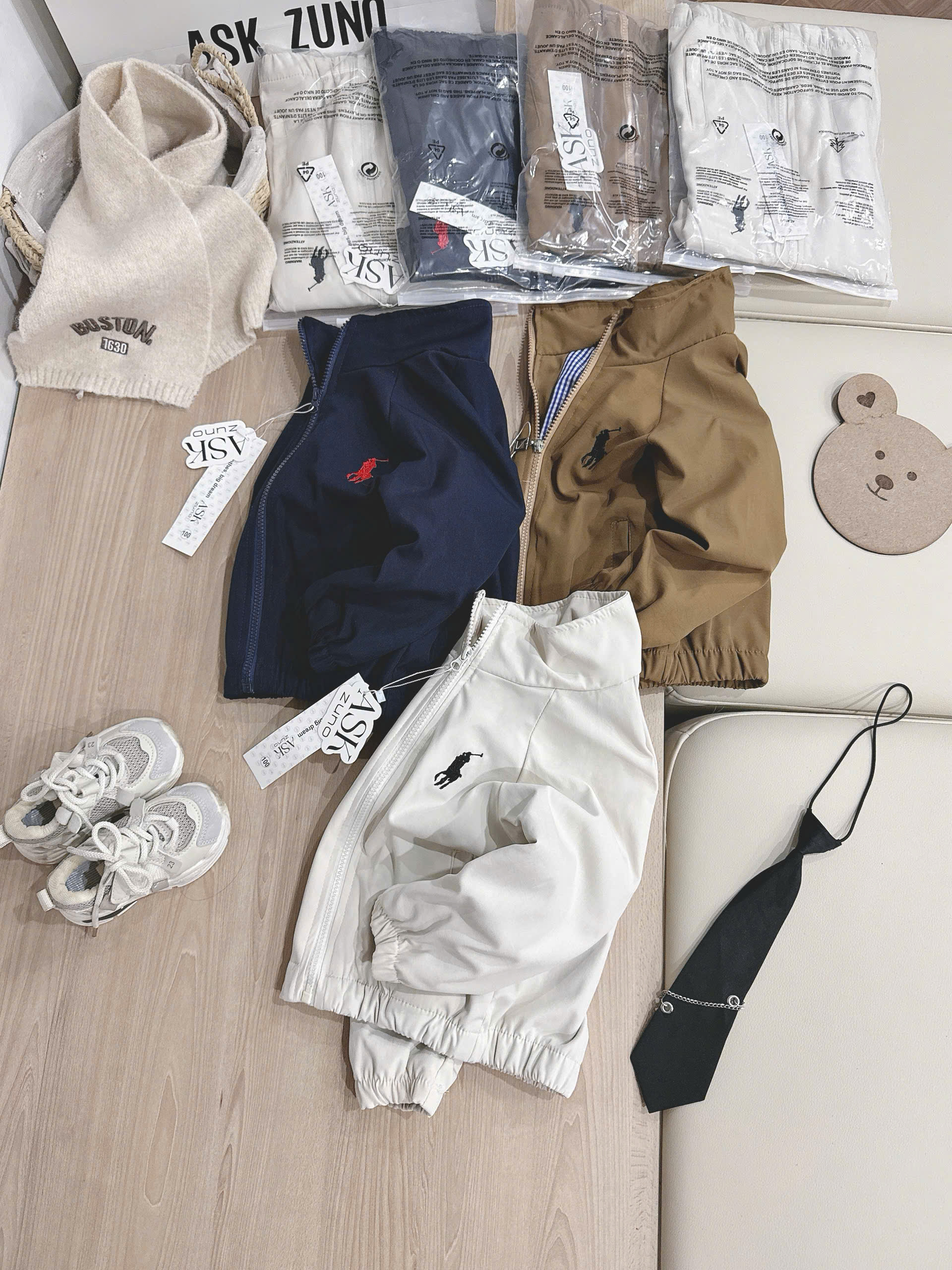 Q27 ÁO KHOÁC GIÓ THÊU NGỰA MÃ 2- A106.246_thumbnail_2