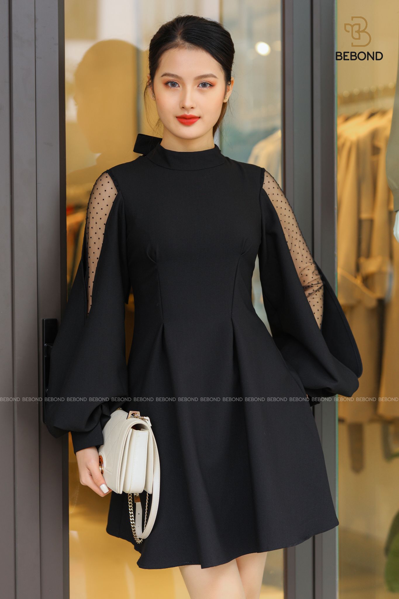 Váy phối ren nơ cổ màu đen - Amity Dress