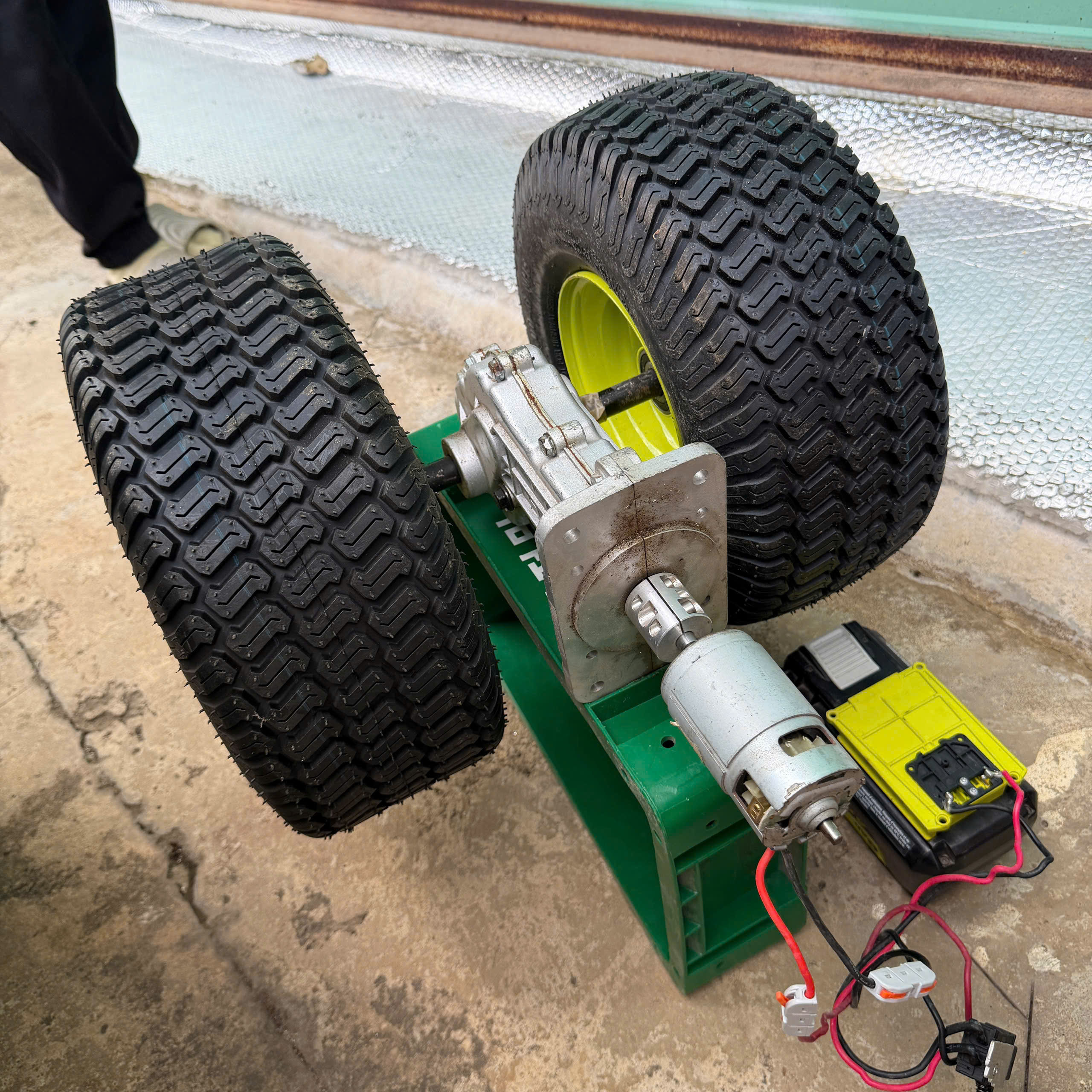 Bộ hộ số giảm tốc đổi góc nhông kim loại máy xới đất nống nghiệp