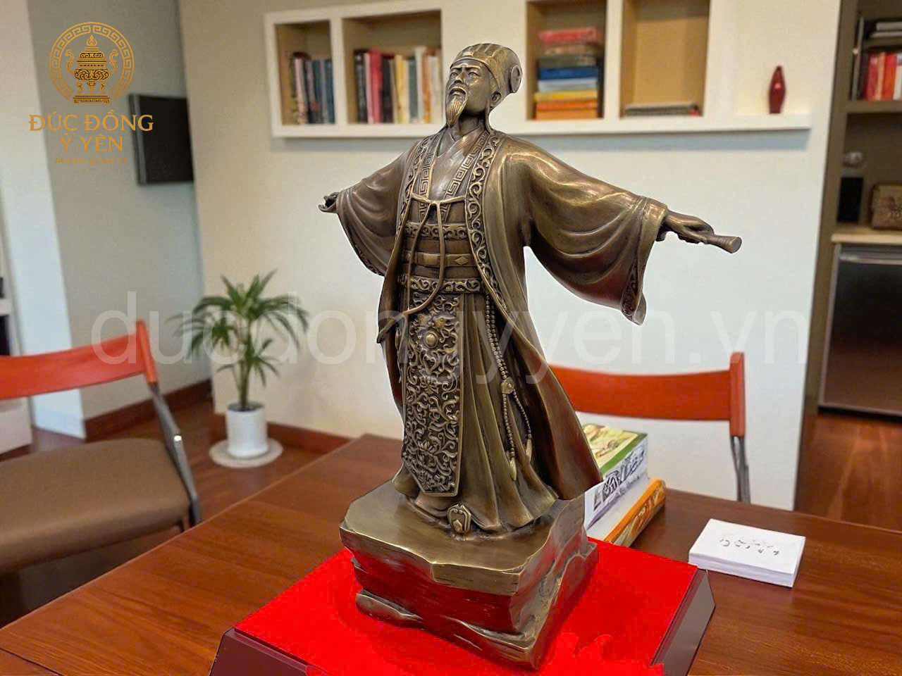 Tượng khổng minh gia cát lượng cao 45 cm đúc đồng vàng thau hun màu giả cổ 