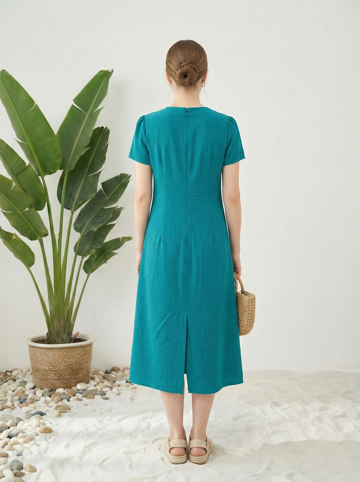 Đầm vải pha linen xanh dáng suông cổ tàu cách điệu tay ngắn thiết kế MAZANO_thumbnail_4