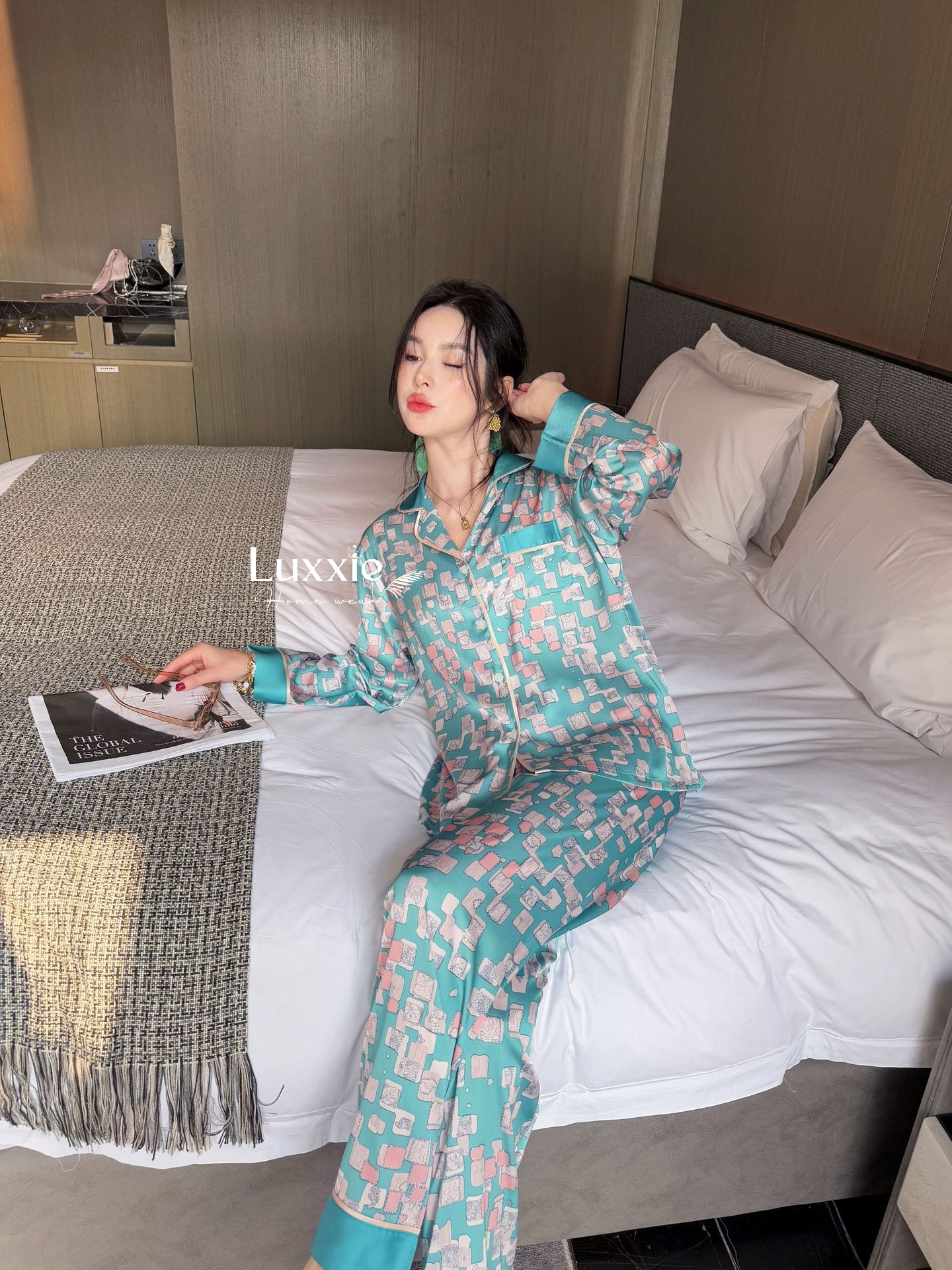 N127 Pijama lụa hình khối dài tay