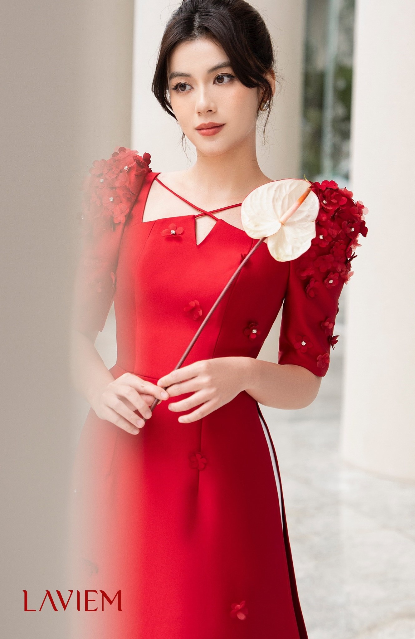 NHỮNG MẪU VÁY ĐỎ ĐẸP VÀ SANG TRỌNG CHO NÀNG RẠNG RỠ MỖI NGÀY