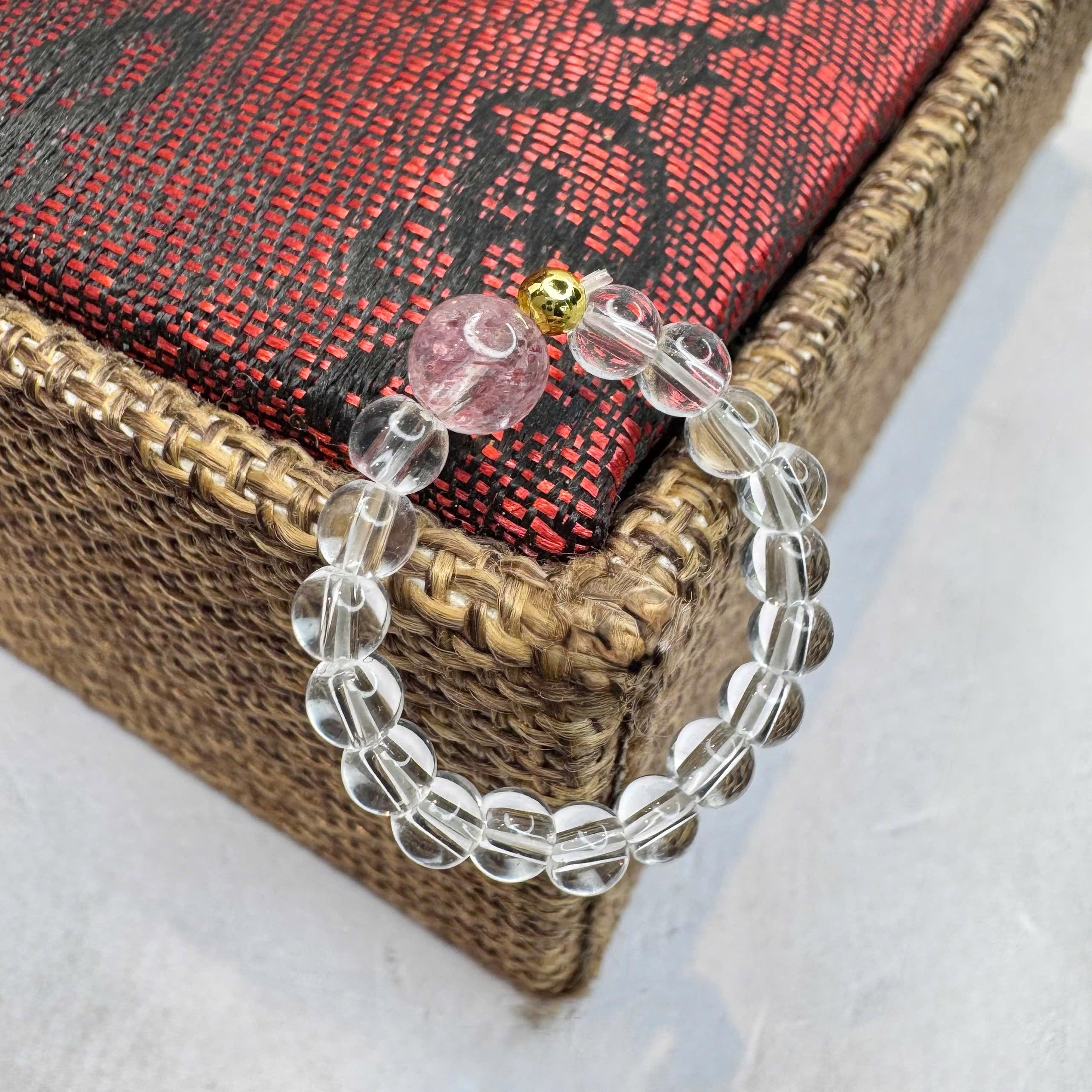Nhẫn kiểu phong thuỷ đá clear quart + tourmaline.