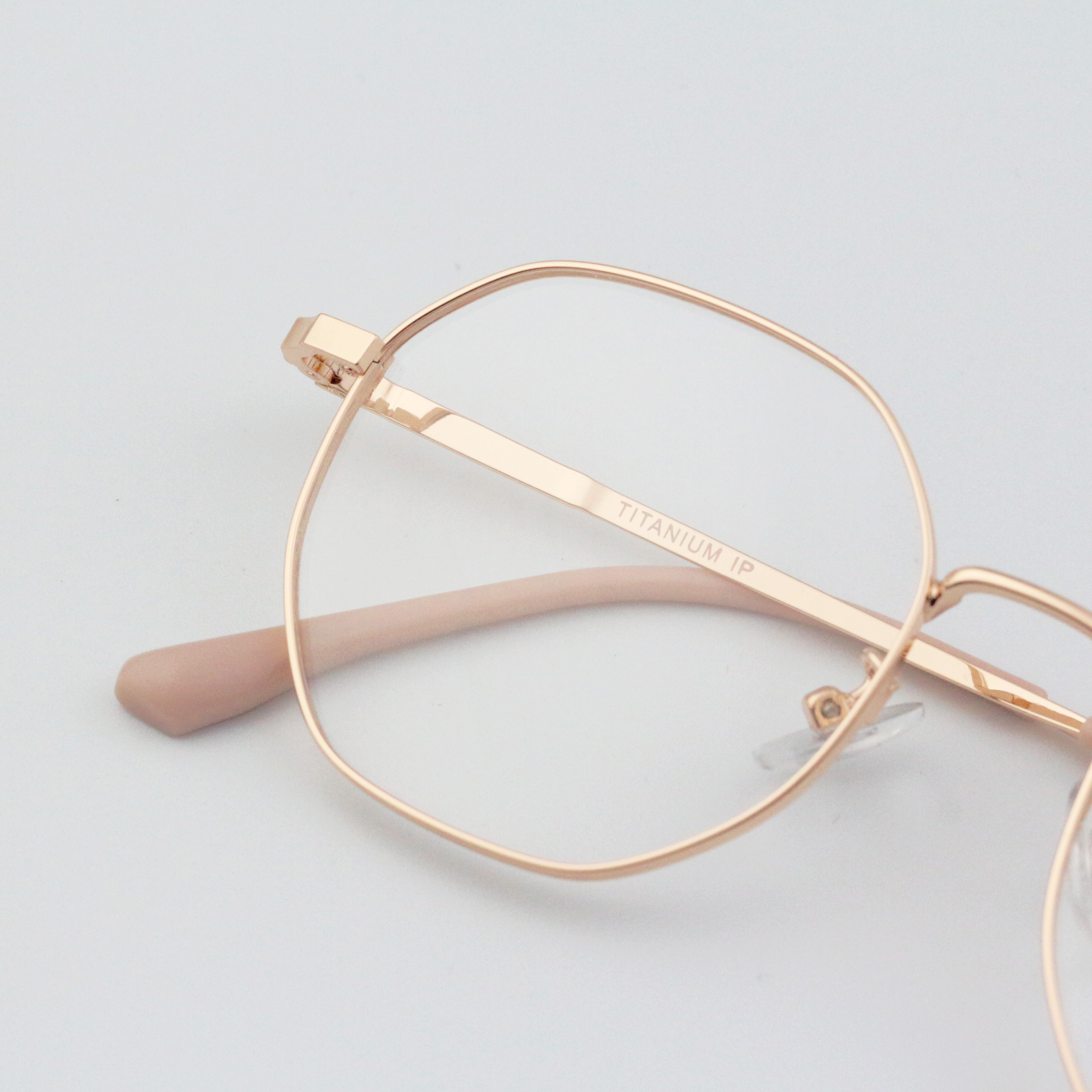 Classic Titanium Eyewear Oval Model_thumbnail_25