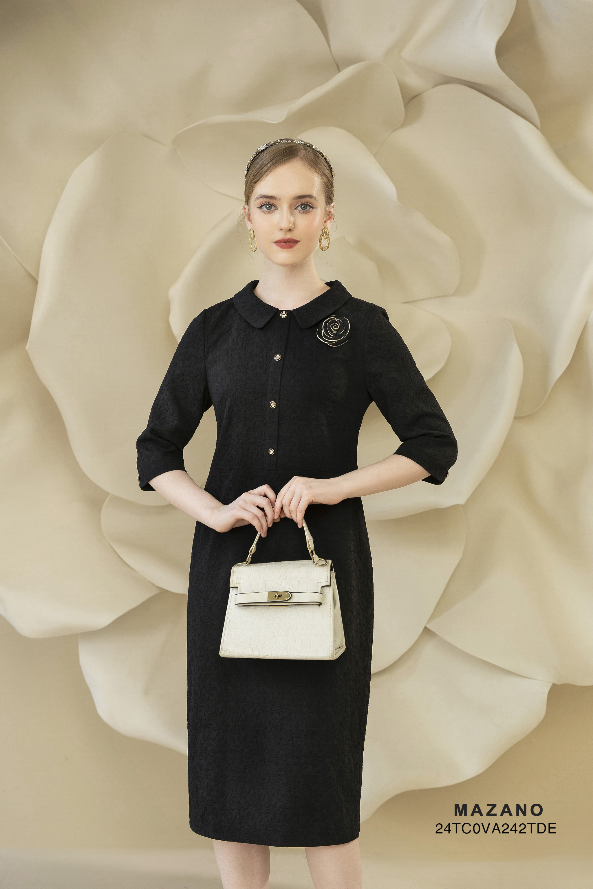 Váy Đầm suông tiết chế eo Vải Gấm thô mỏng Đính hoa cuốn, Cổ bẻ Tay lỡ Dài đến bắp_thumbnail_2