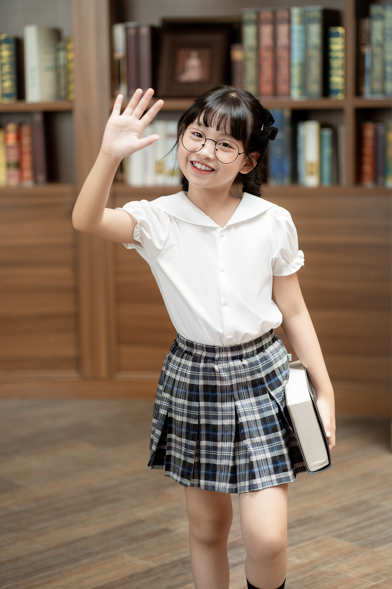 Chân váy kẻ xếp ly kèm cavat_thumbnail_2