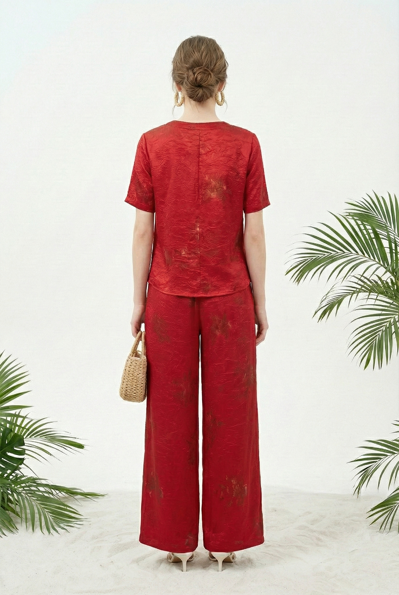 Bộ quần và áo suông vải lụa nhăn màu đỏ in họa tiết chìm tay ngắn thiết kế MAZANO_thumbnail_5