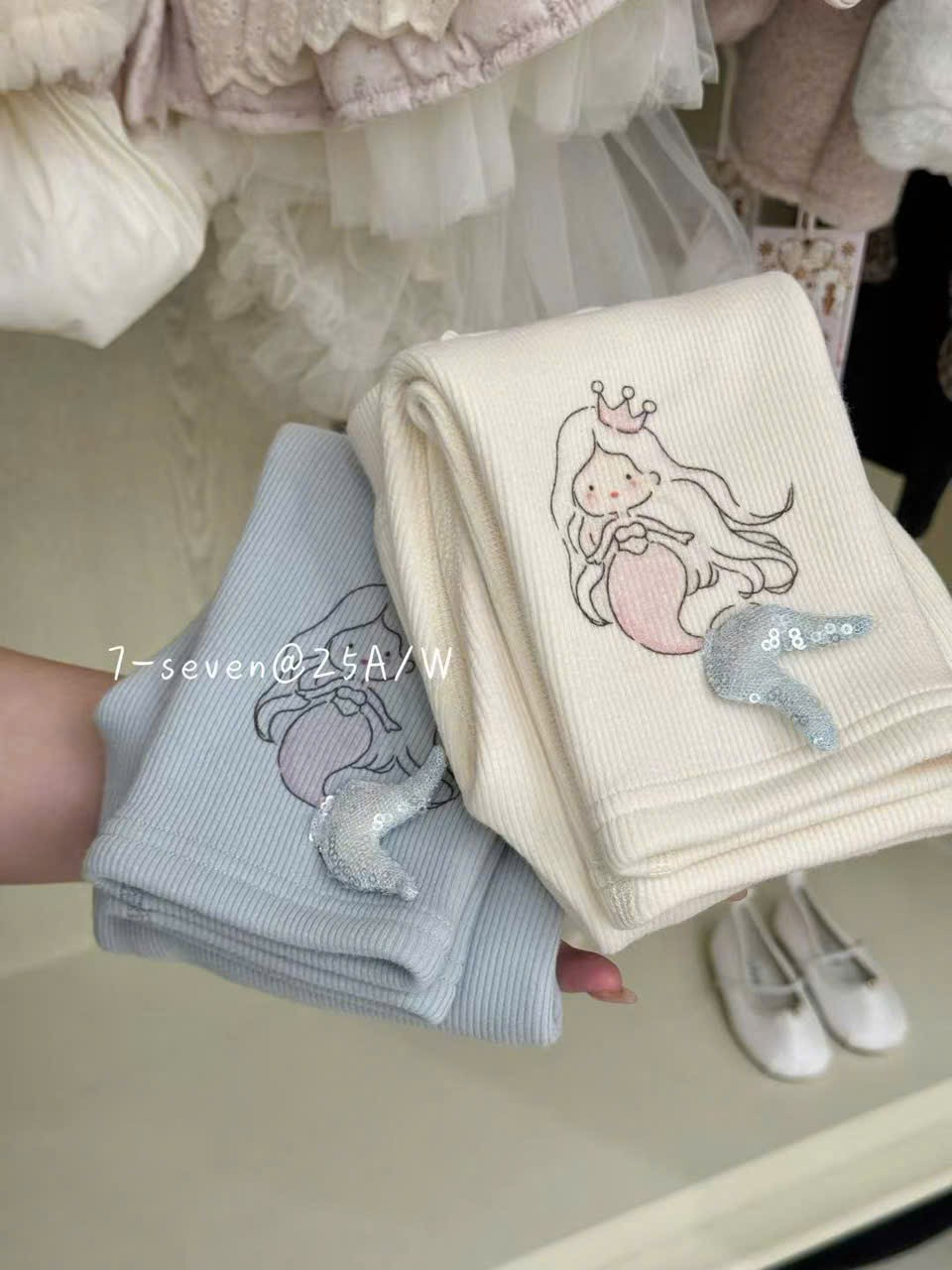 (Q146) Quần legging kem họa tiết tiên cá Seven