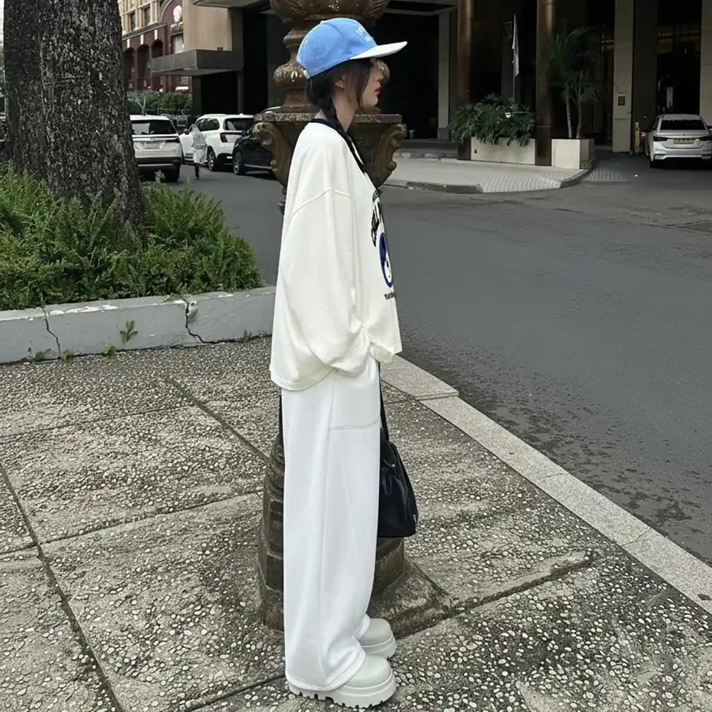 Áo thun tay dài form boxy Miucho vải thoáng mát phối cổ in mix tôn dáng Chill Puppy 2810_thumbnail_7