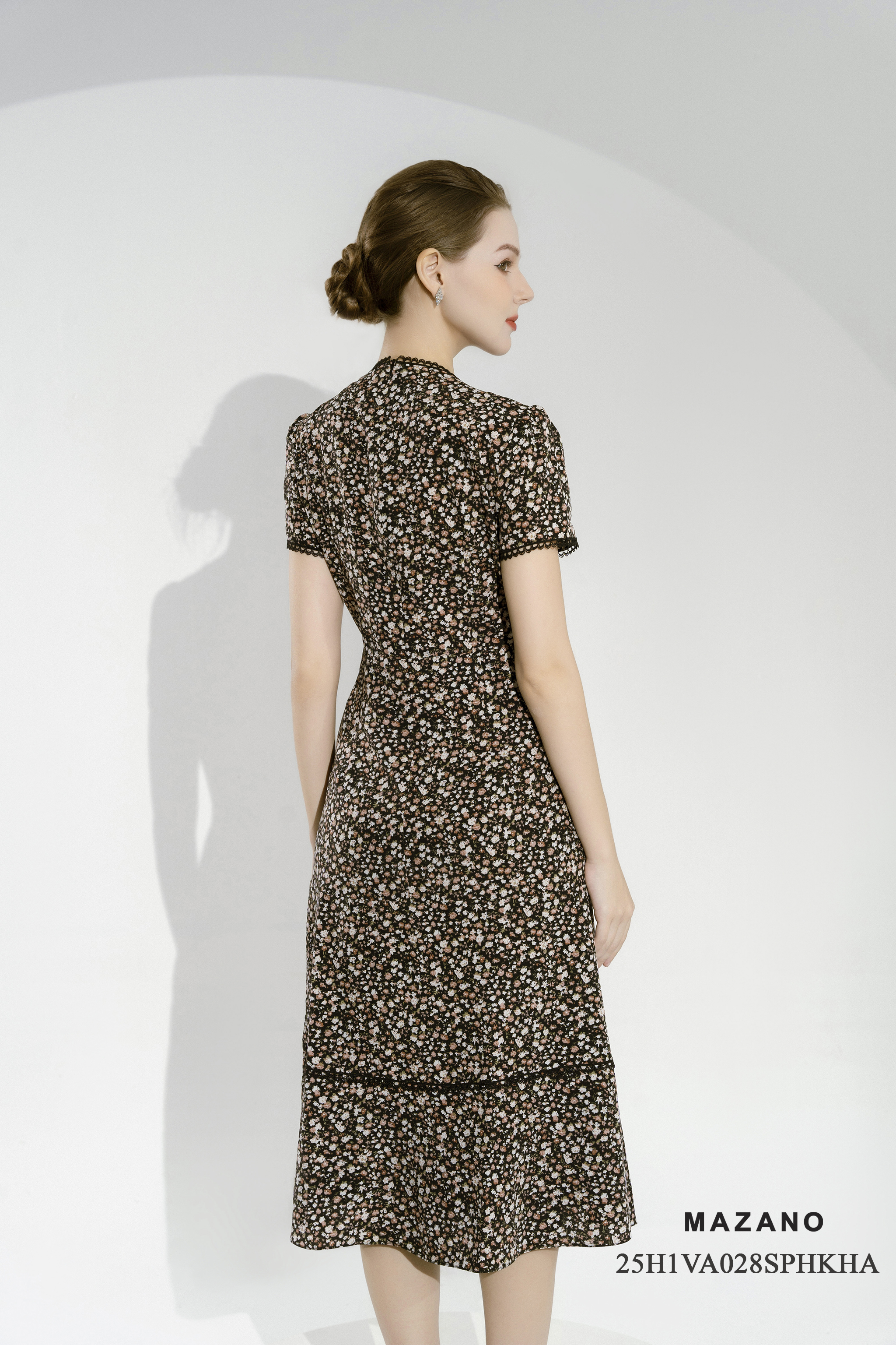 Váy Đầm ôm Vải thô mỏng Họa tiết hoa nhí Phối ren Cổ V Tay ngắn Dài đến bắp chân_thumbnail_2