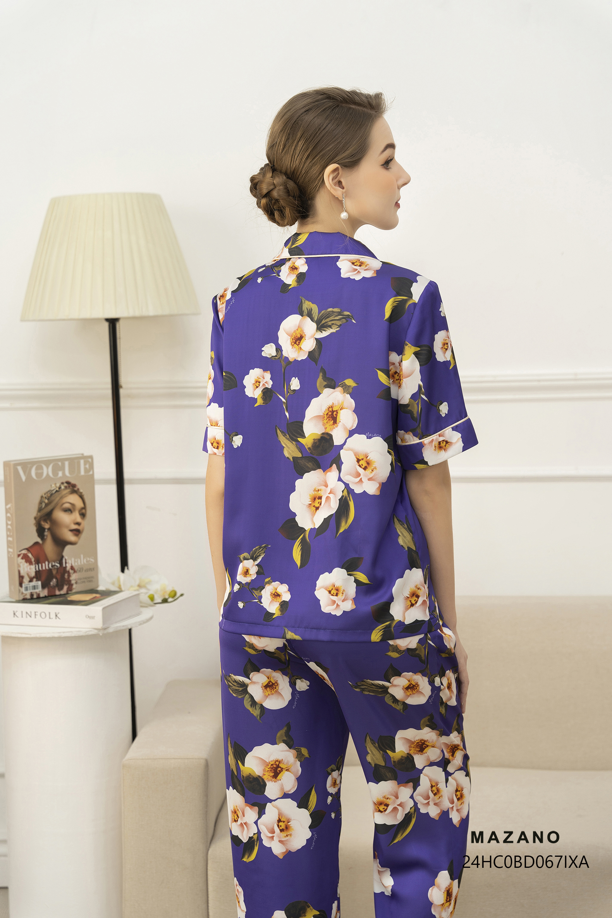 Bộ mặc nhà Vải lụa mỏng Họaọa tiết hoa trà cách điệu Cổ bẻ ve tay ngắn Dài quần tới mắt cá chân_thumbnail_4