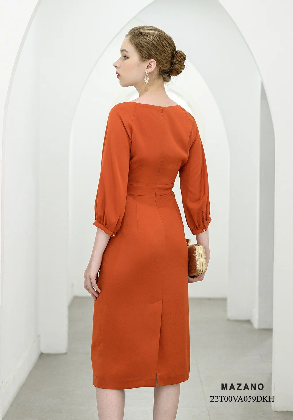 Đầm cam tay lỡ đắp vạt xẻ cổ cách điệu_thumbnail_3