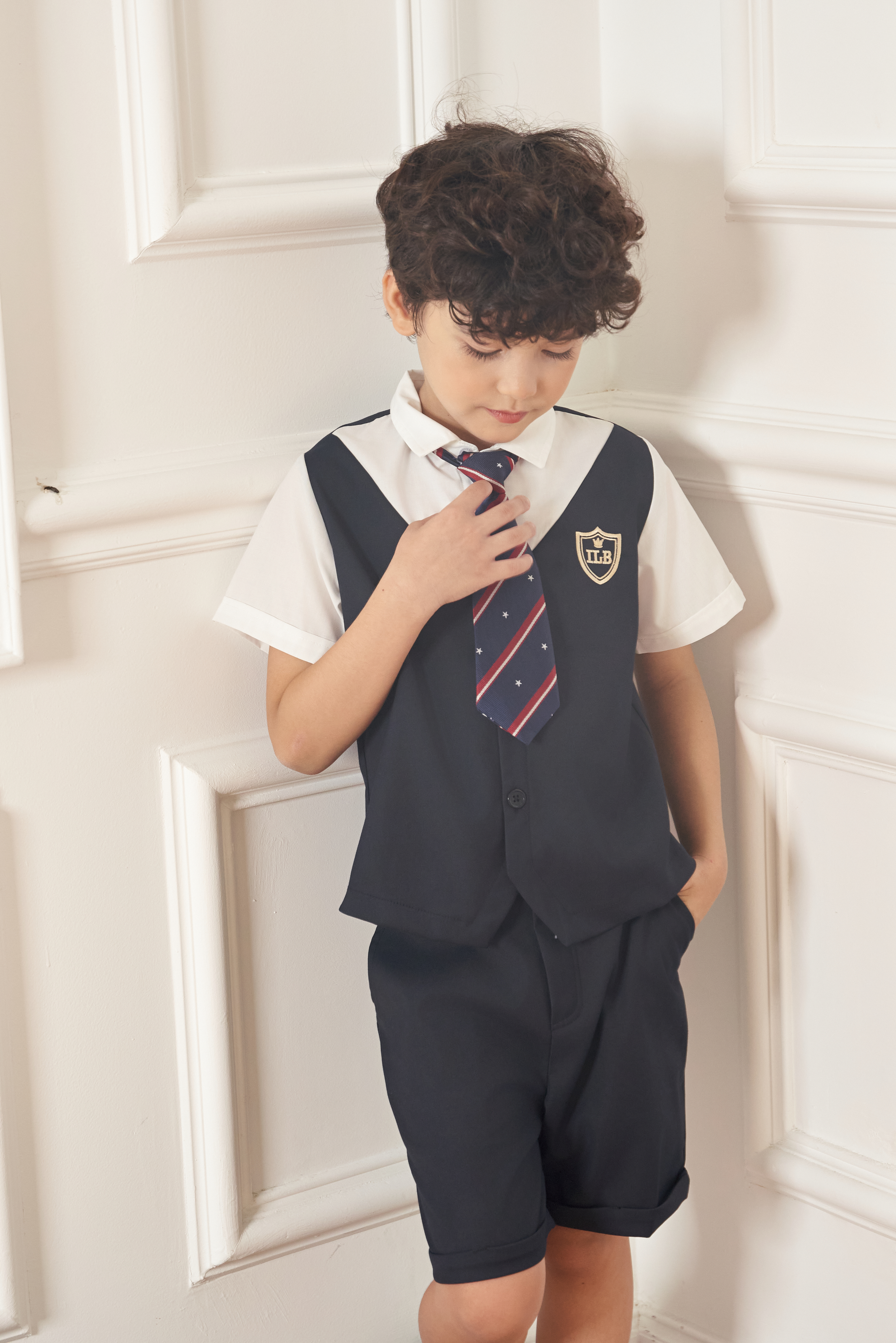 Áo giả gile thêu huy hiệu_thumbnail_6