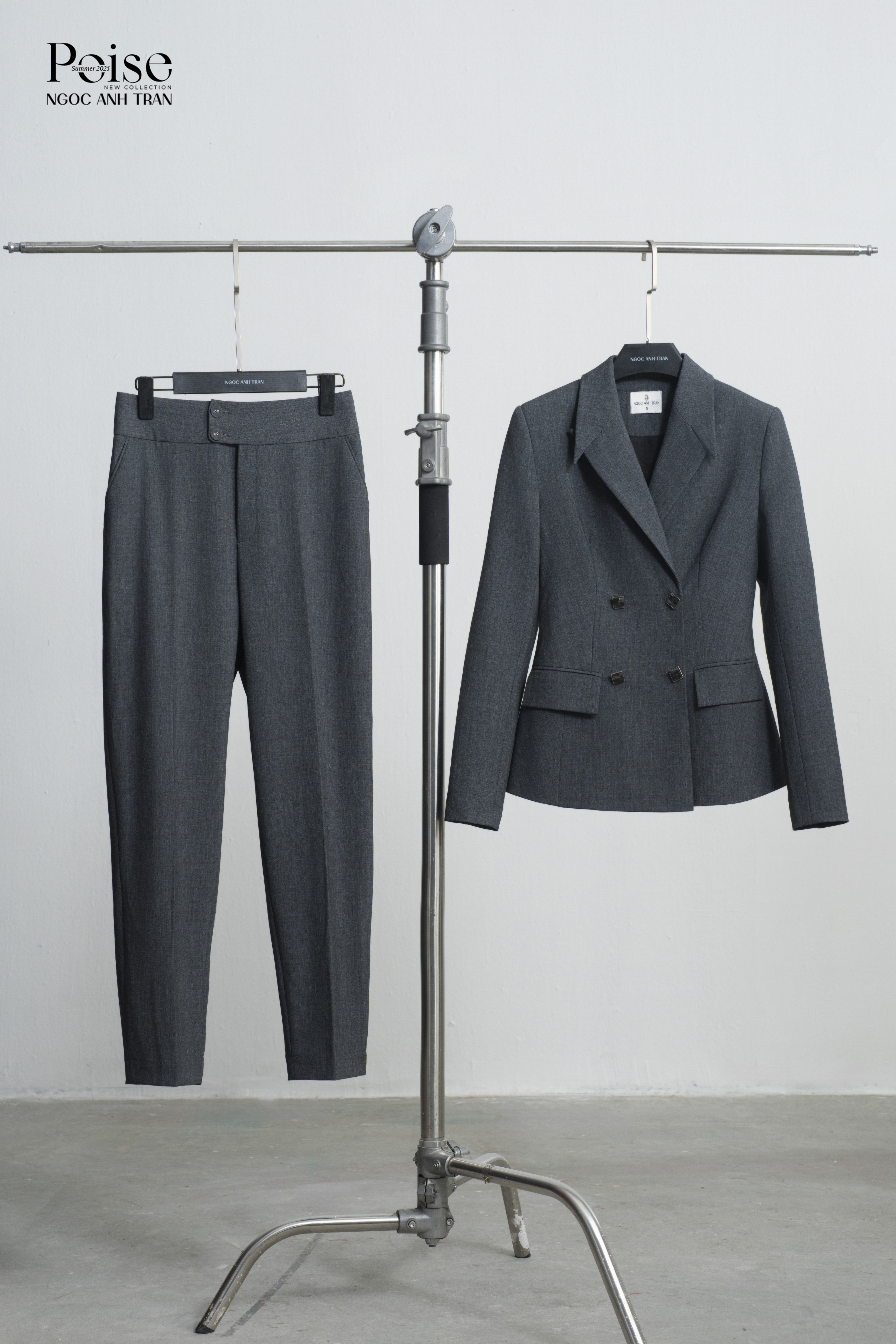 Set V043 - Set áo vest 4 cúc xám chuột phối quần baggy_thumbnail_4