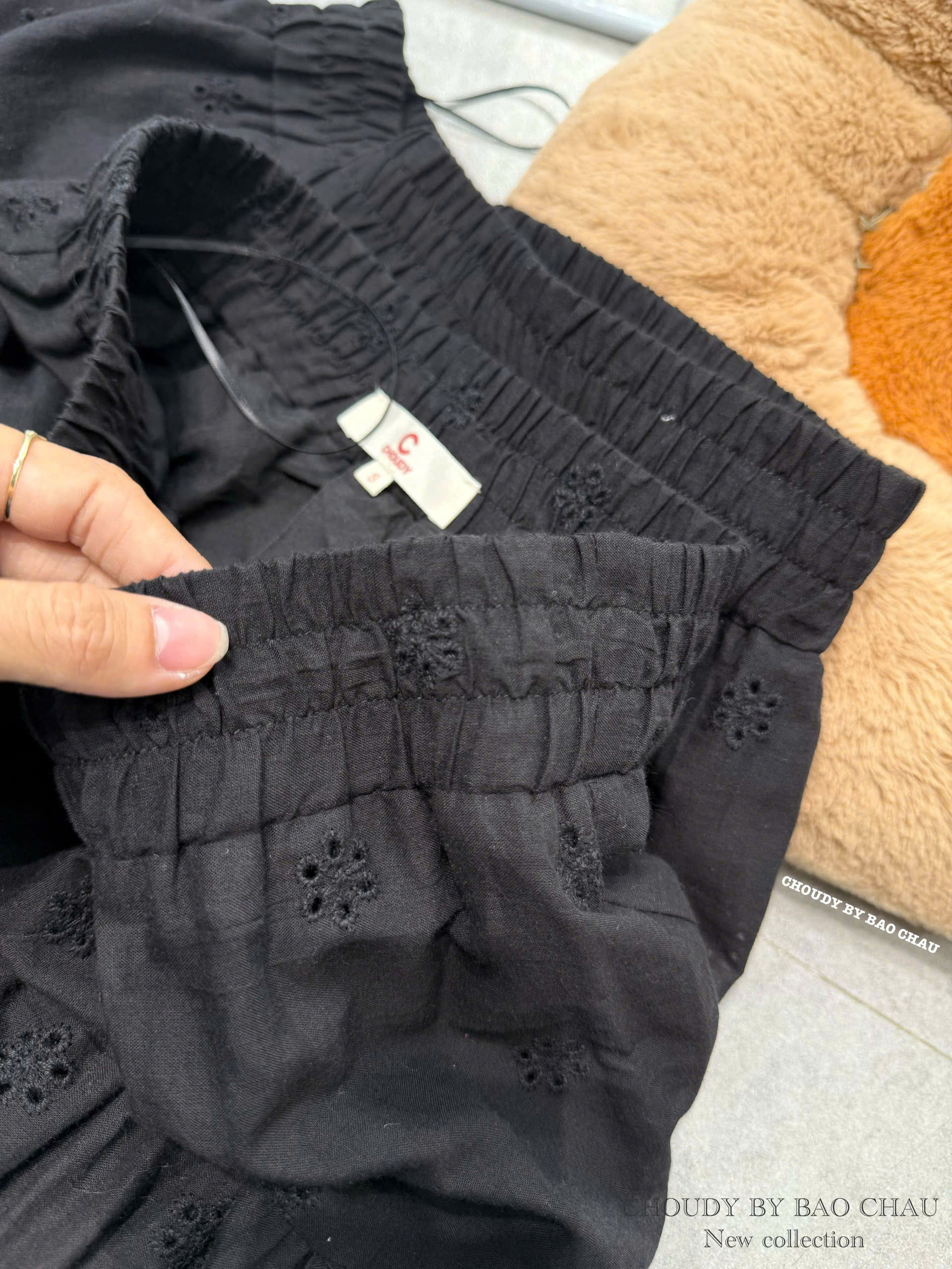 U209 CHÂN VÁY ĐEN_thumbnail_6