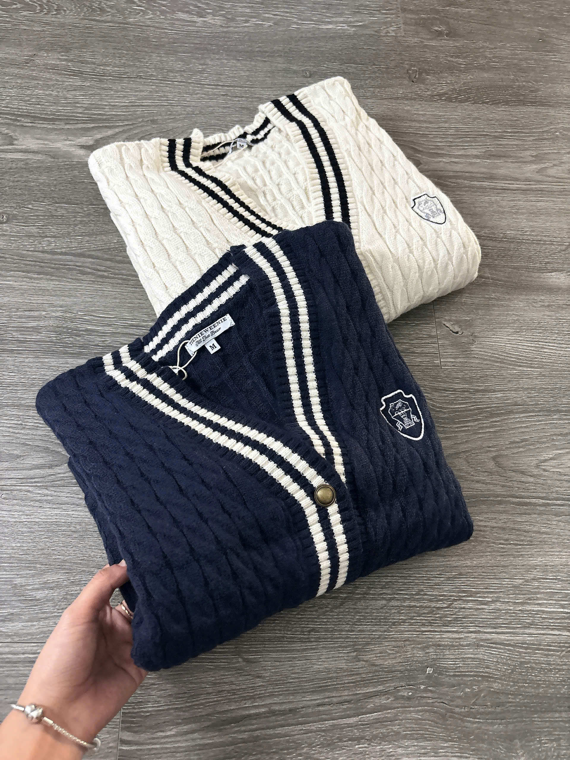 A805 ÁO KHOÁC DỆT KIM 2 MÀU_thumbnail_14