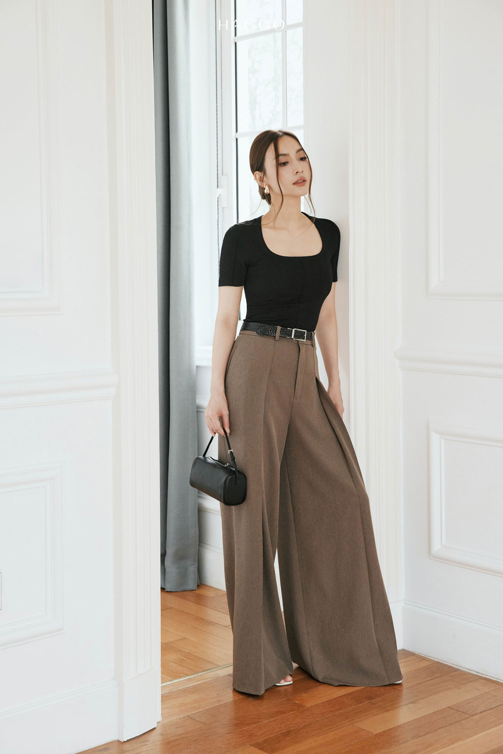 Áo thun cộc tay cổ U