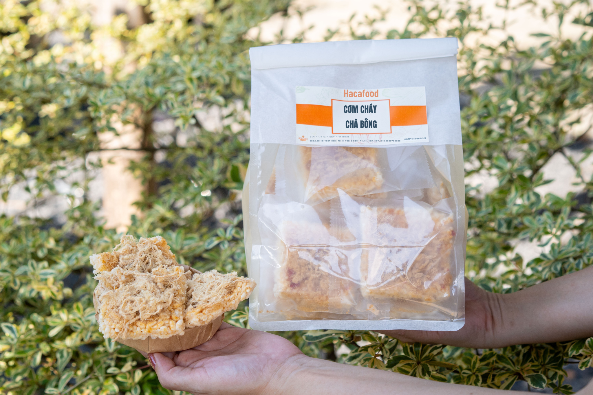 cơm cháy chà bông