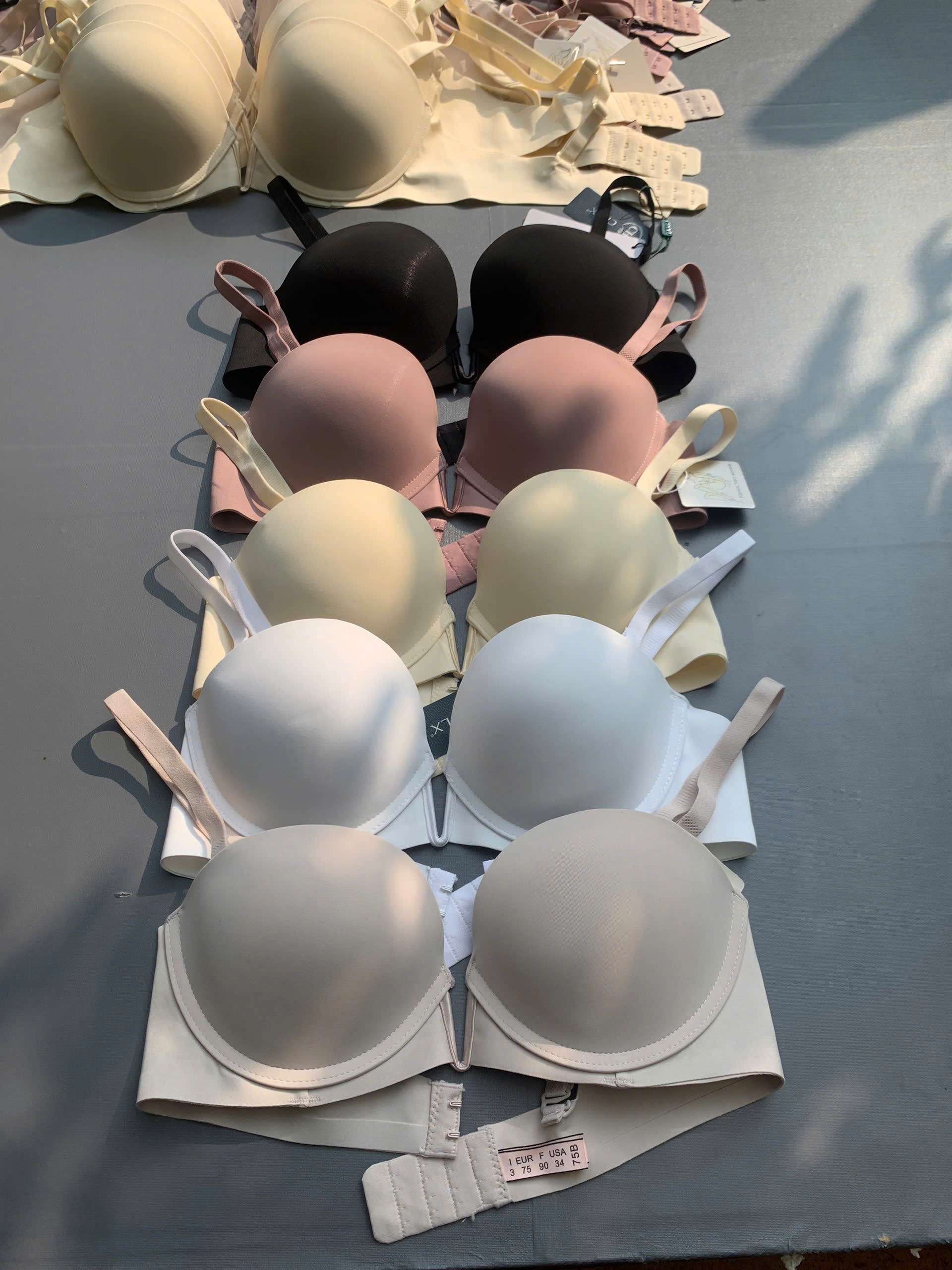 HU42 Áo ngực đài loan ( KEM )