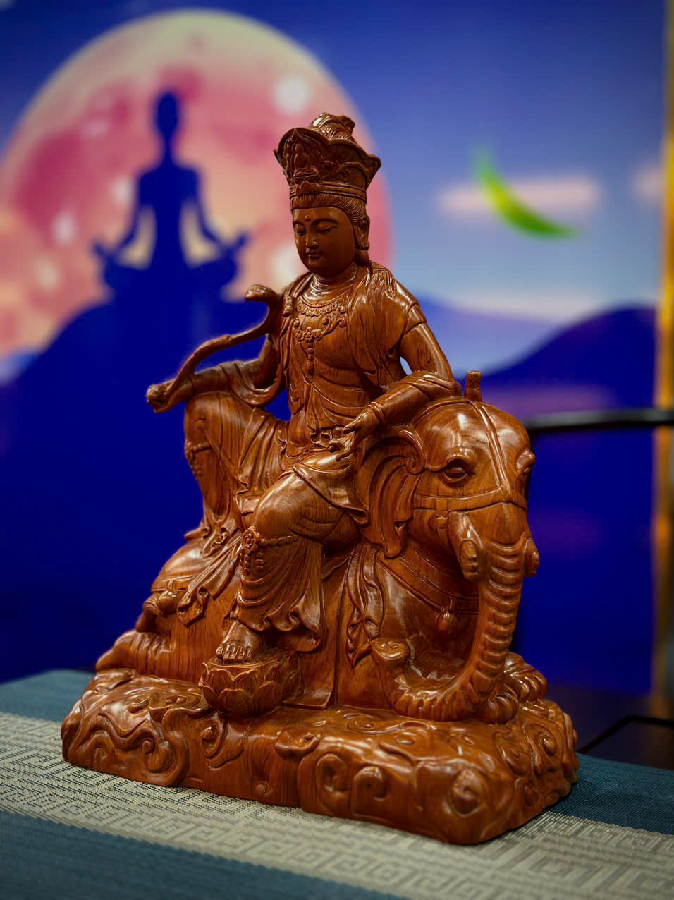 TƯỢNG BỒ TÁT VĂN THÙ - PHỔ HIỀN GỖ HƯƠNG NGUYÊN KHỐI_thumbnail_3