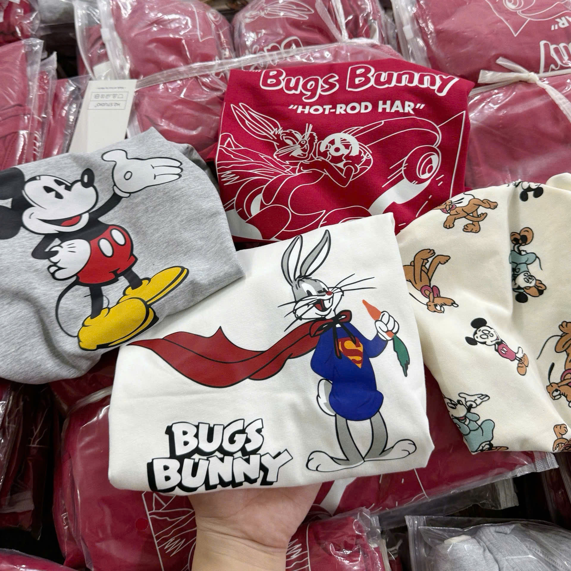 A76 SET 4 ÁO CỘC TAY MICKEY VÀ THỎ BUGS BUNNY- A106.222_thumbnail_2