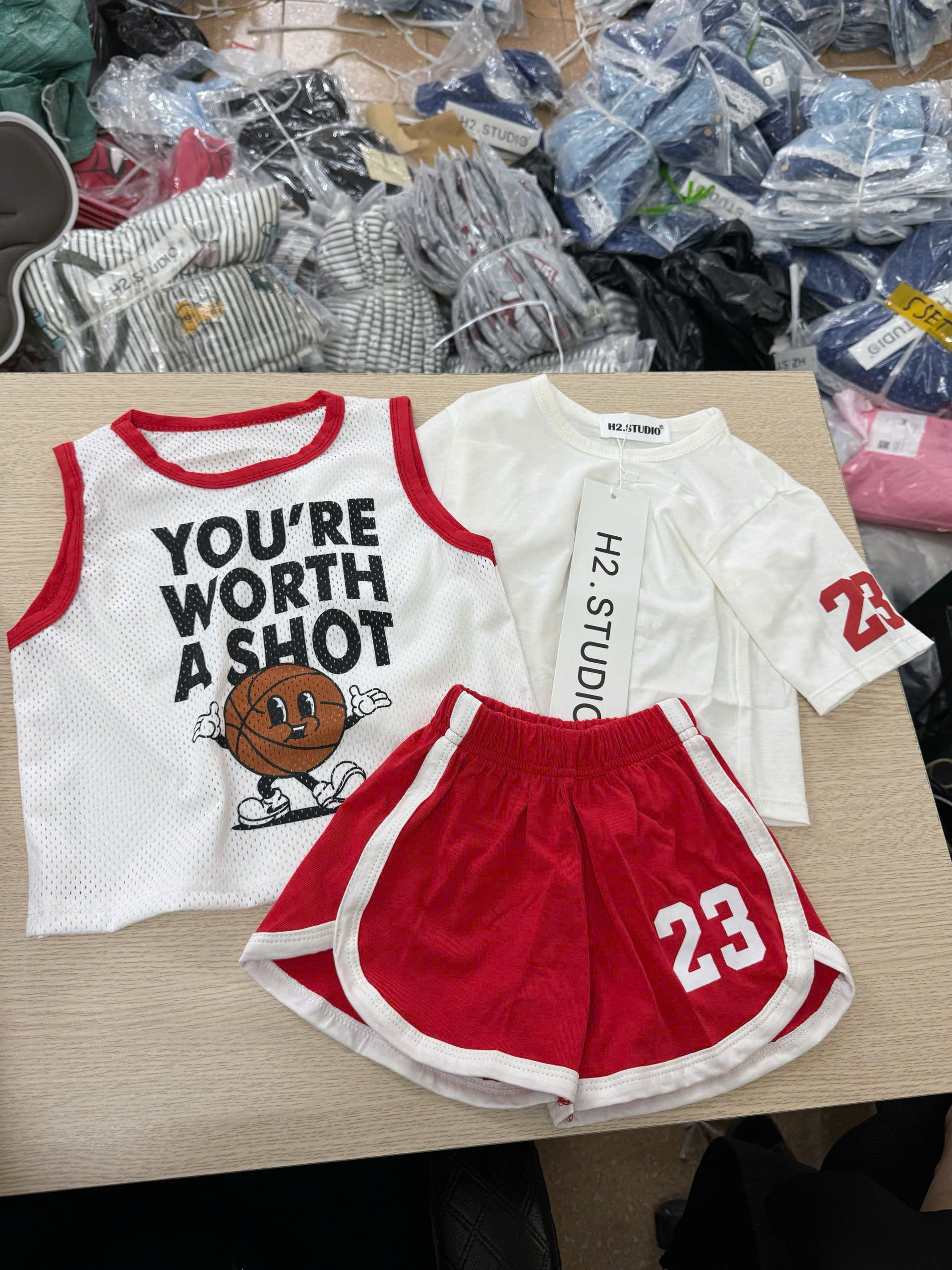 A39 SET 2 ÁO 1 QUẦN YOU'RE WORTH A SHOT - A100.139